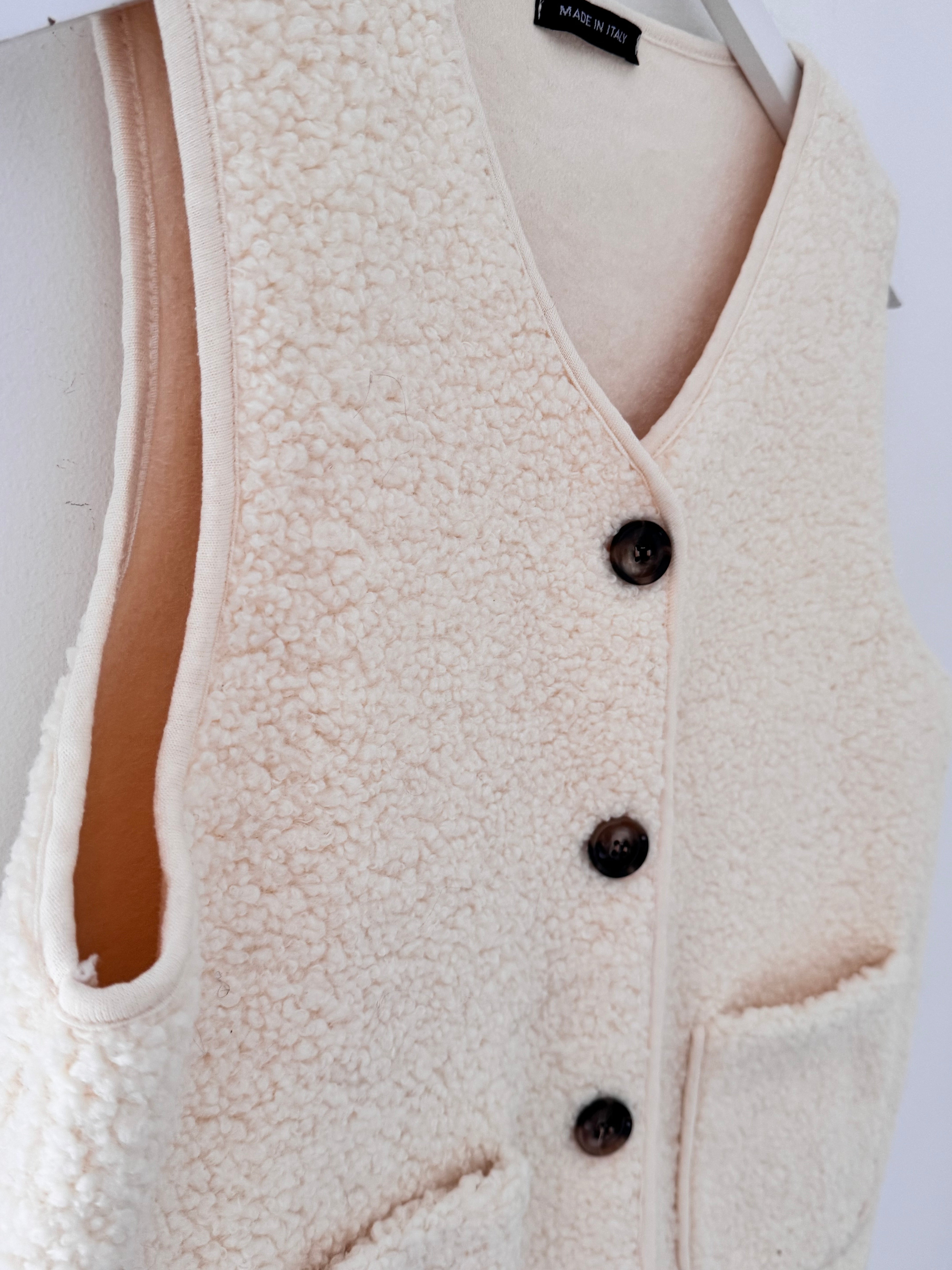 Boucle Gilet in Vanilla