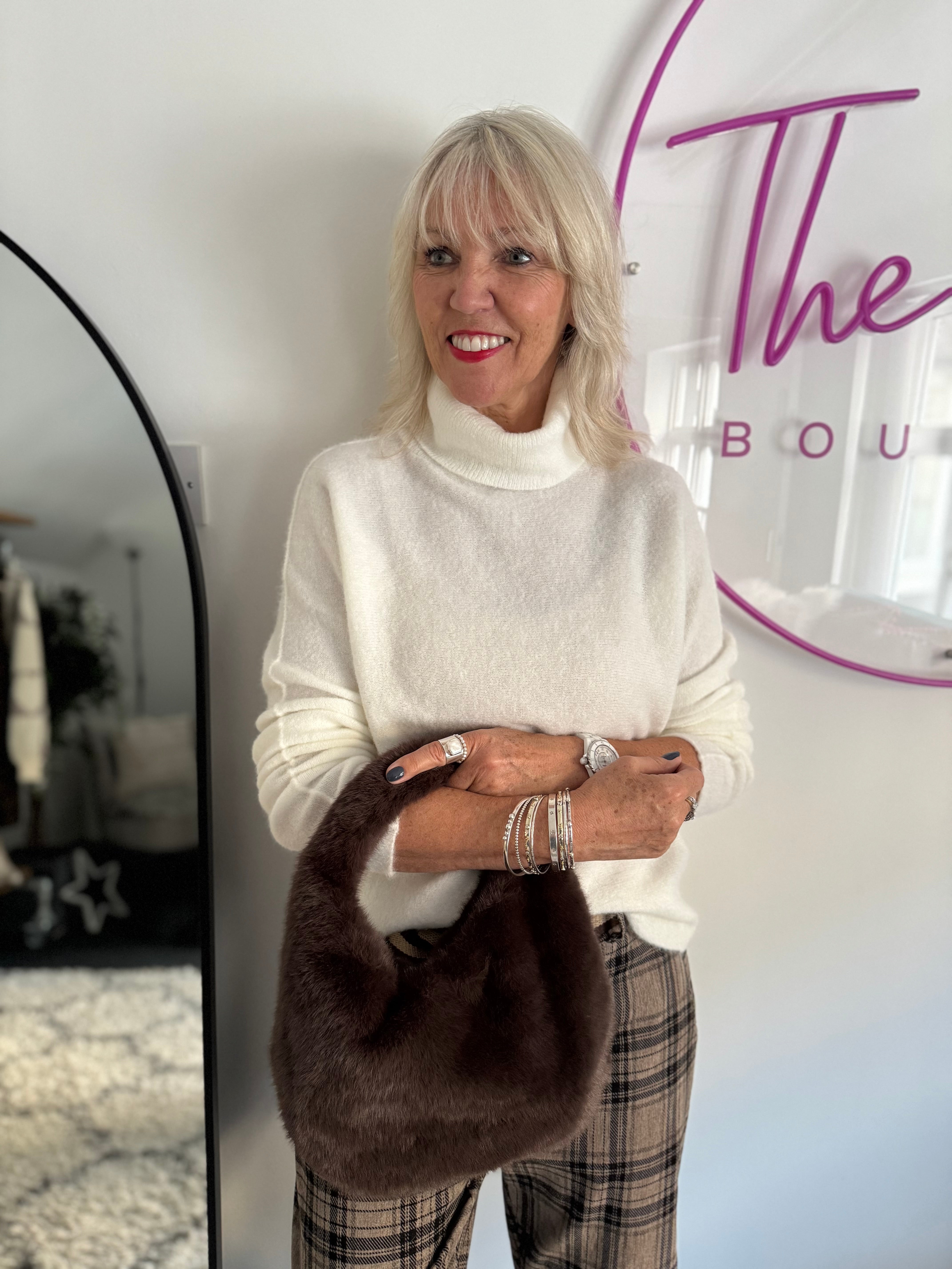 Faux Fur Grab Bag in Chocolate