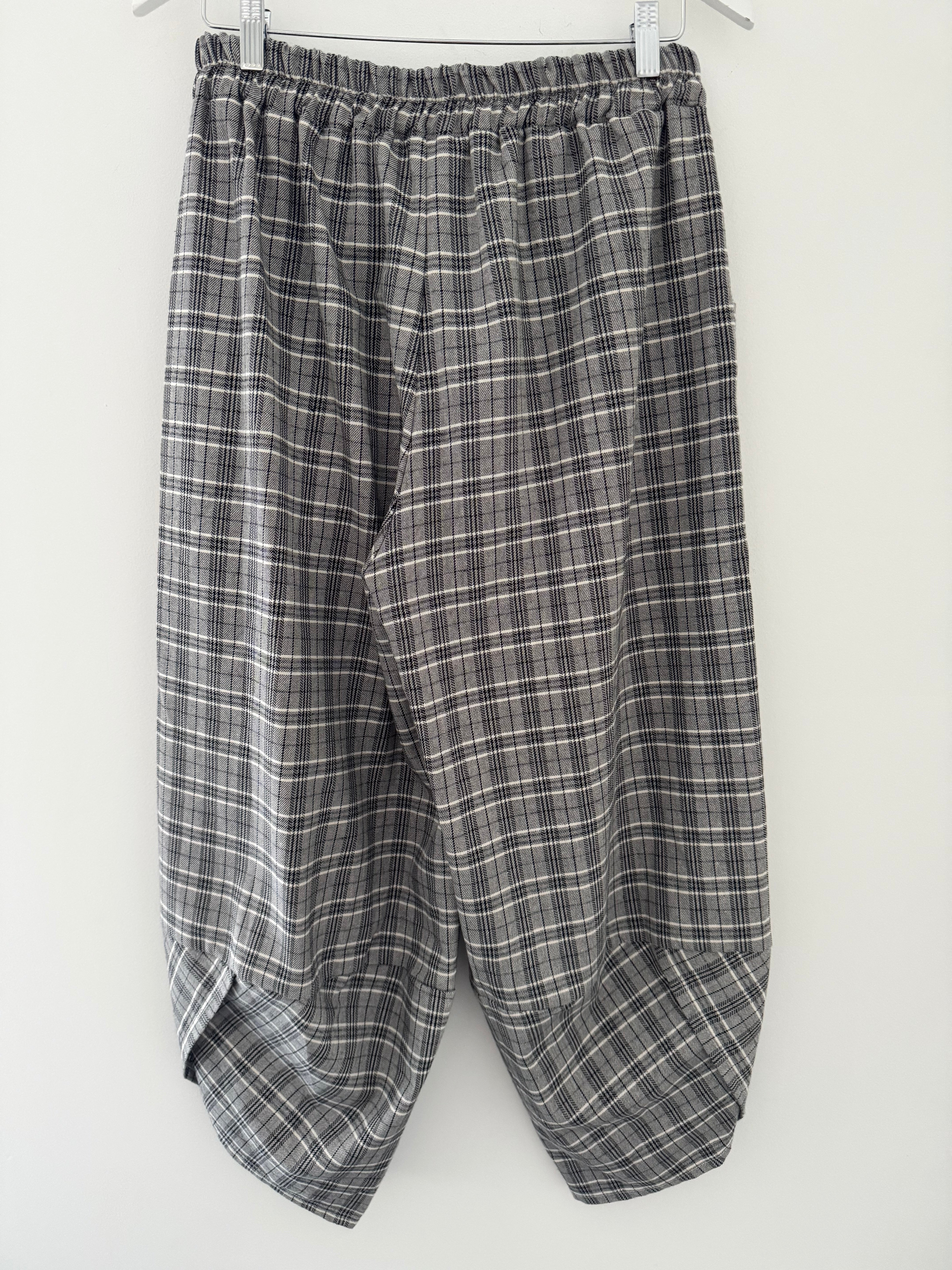 Barrel Check Trousers in Grey