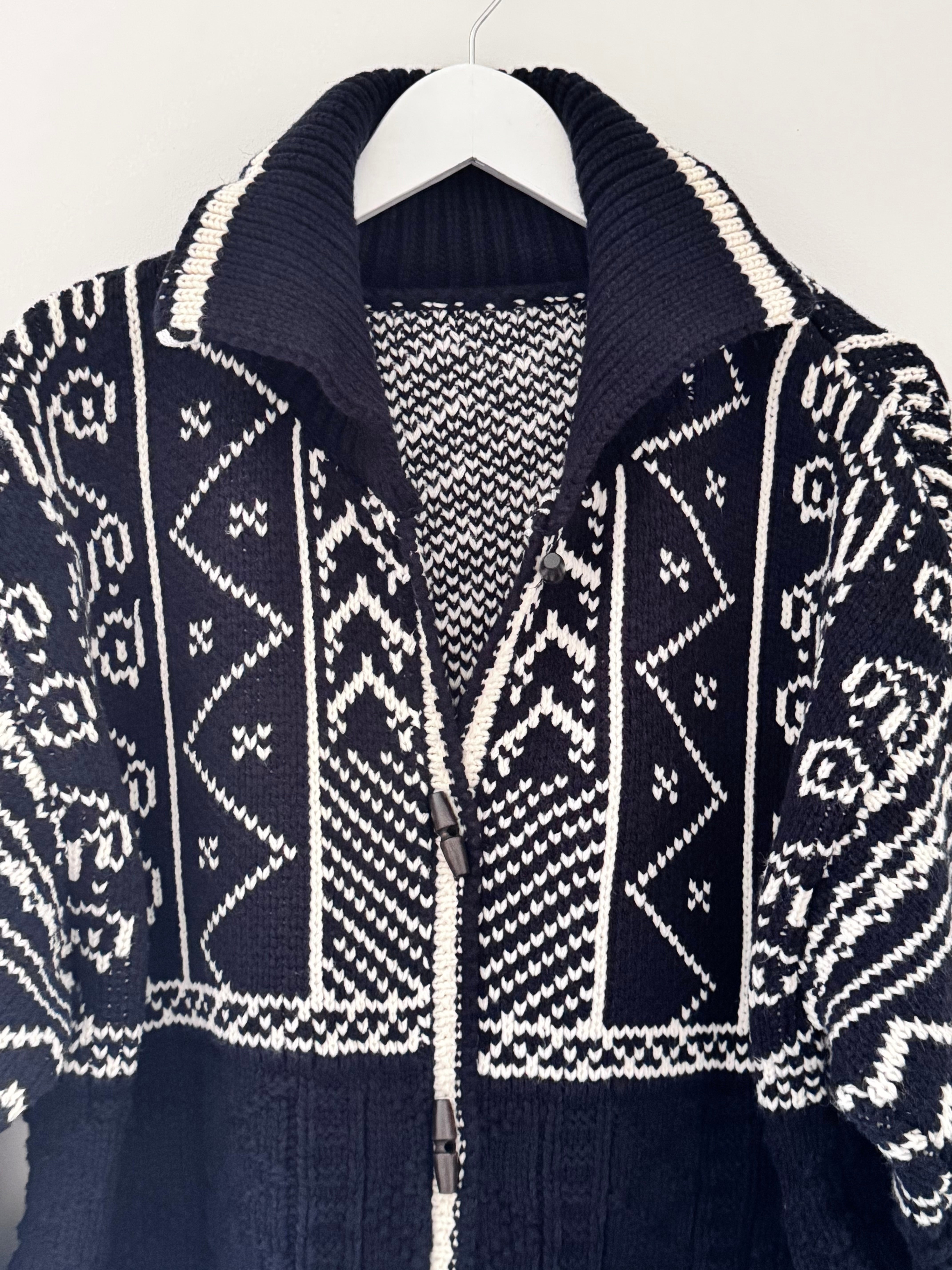 Luxe Nordic Cardigan with Toggles in Navy & White