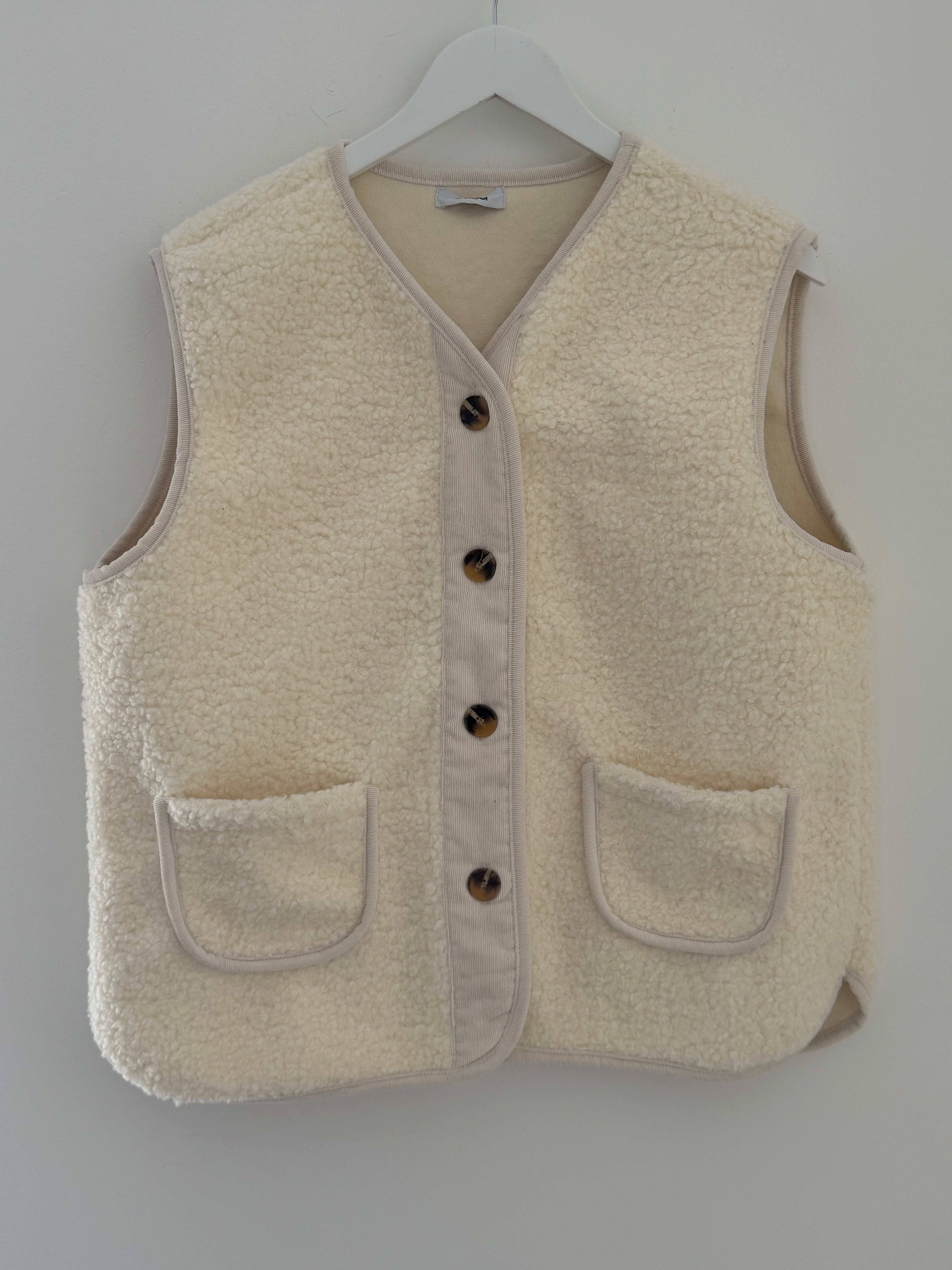 Soft Teddy Gilet in Vanilla