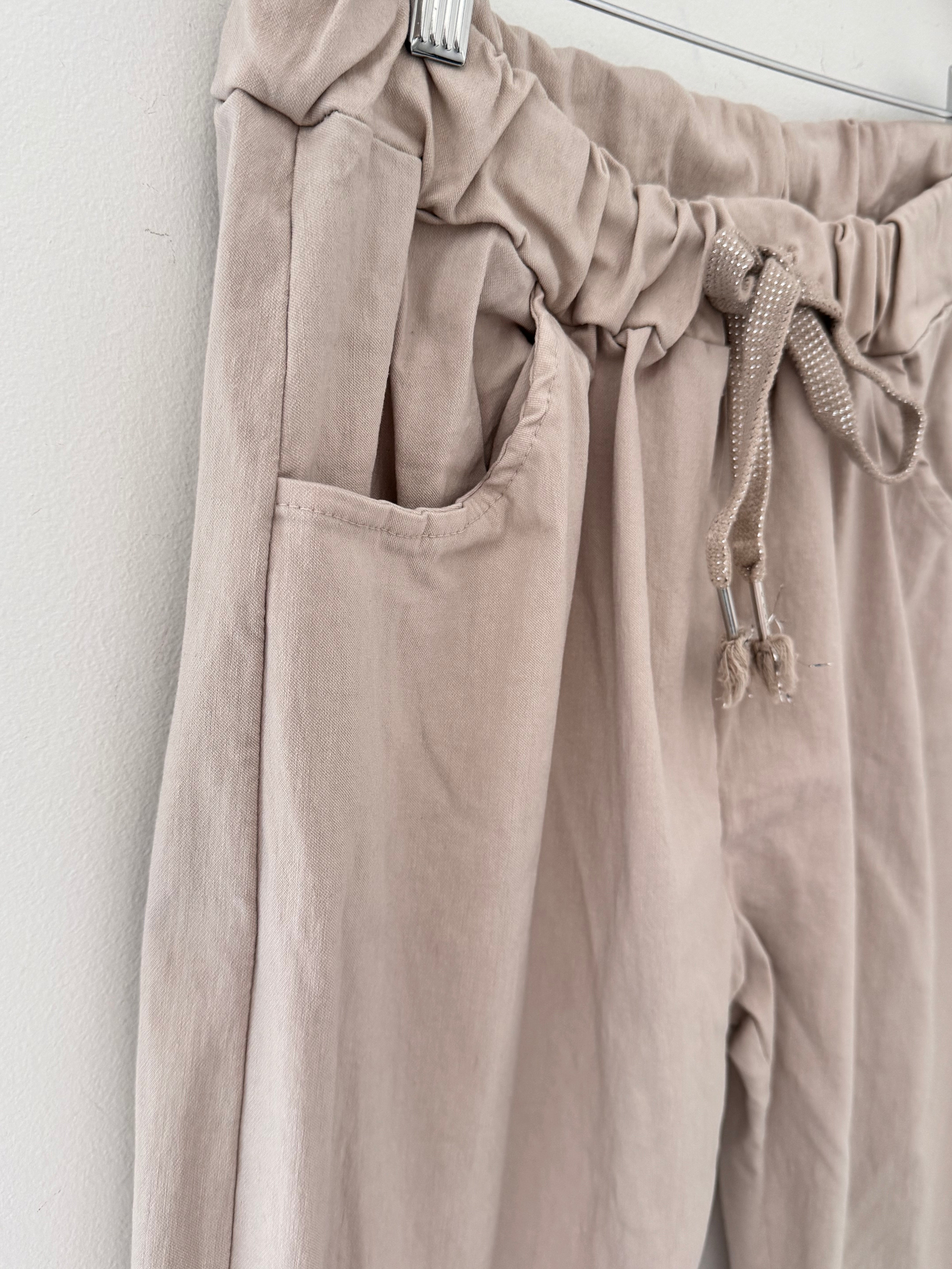 Super Stretch Joggers in Stone