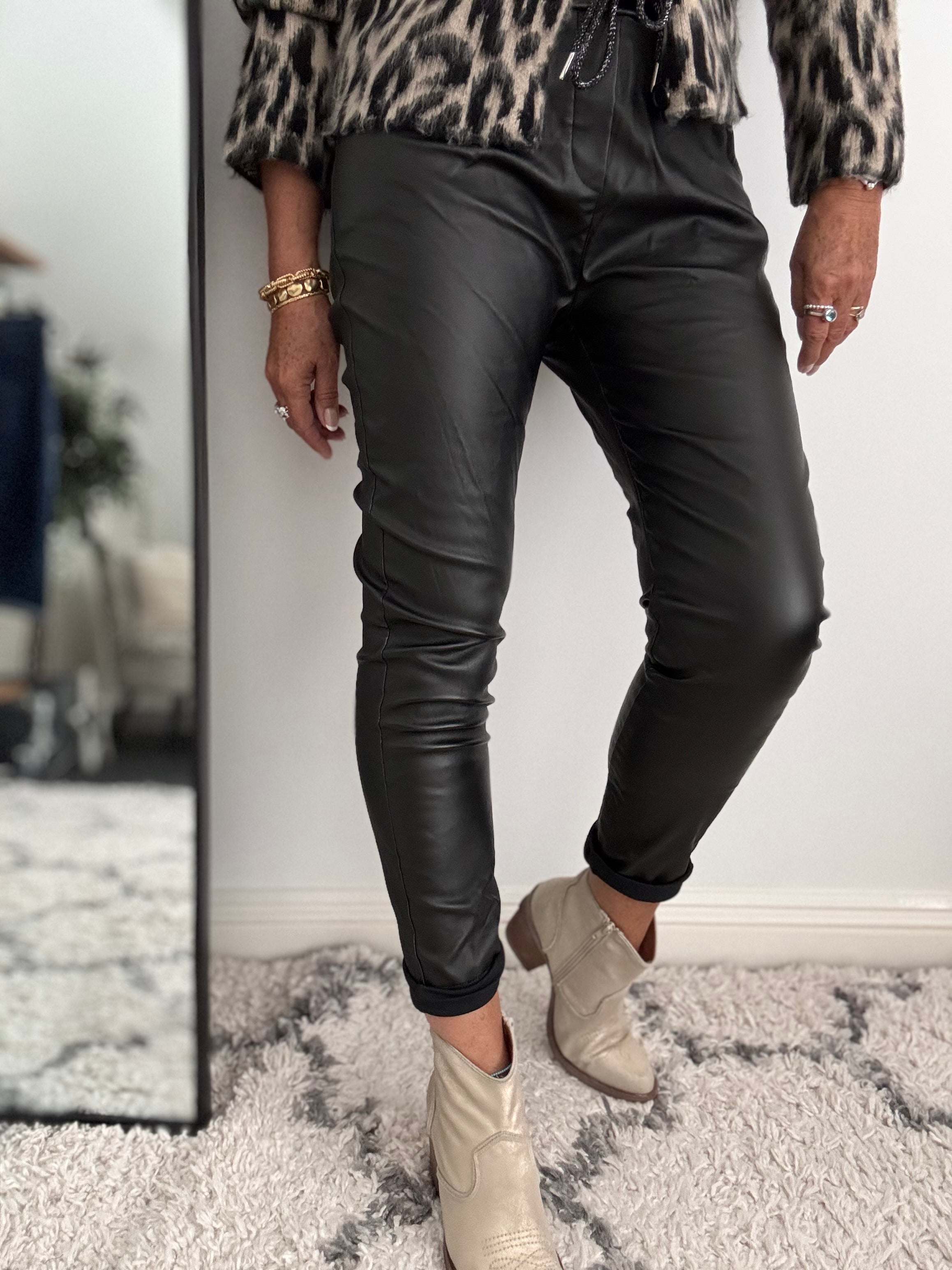 Super Stretch Joggers in Waxed Black