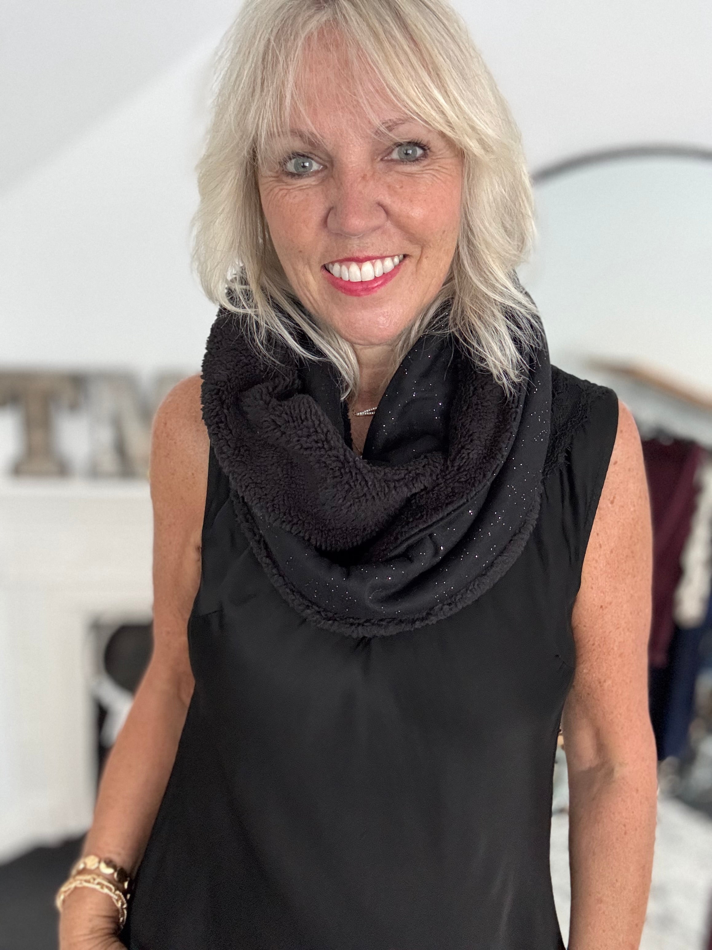 Shimmer & Fur Snood in Black