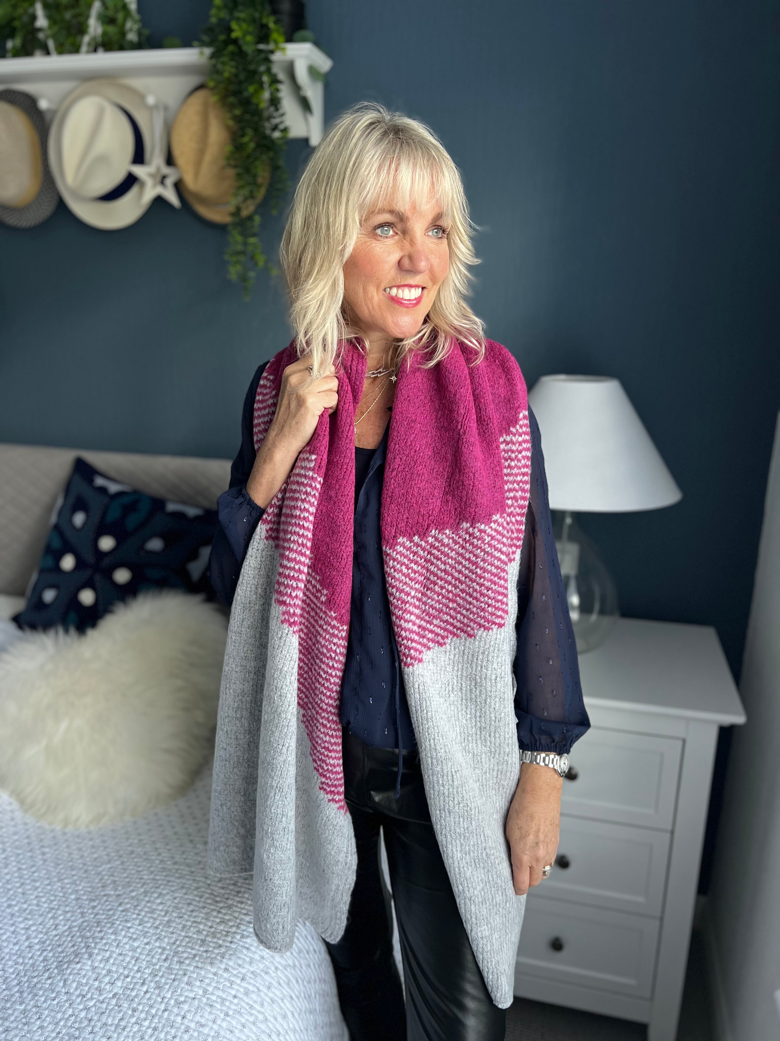 Cosy Knitted Scarf in Magenta & White