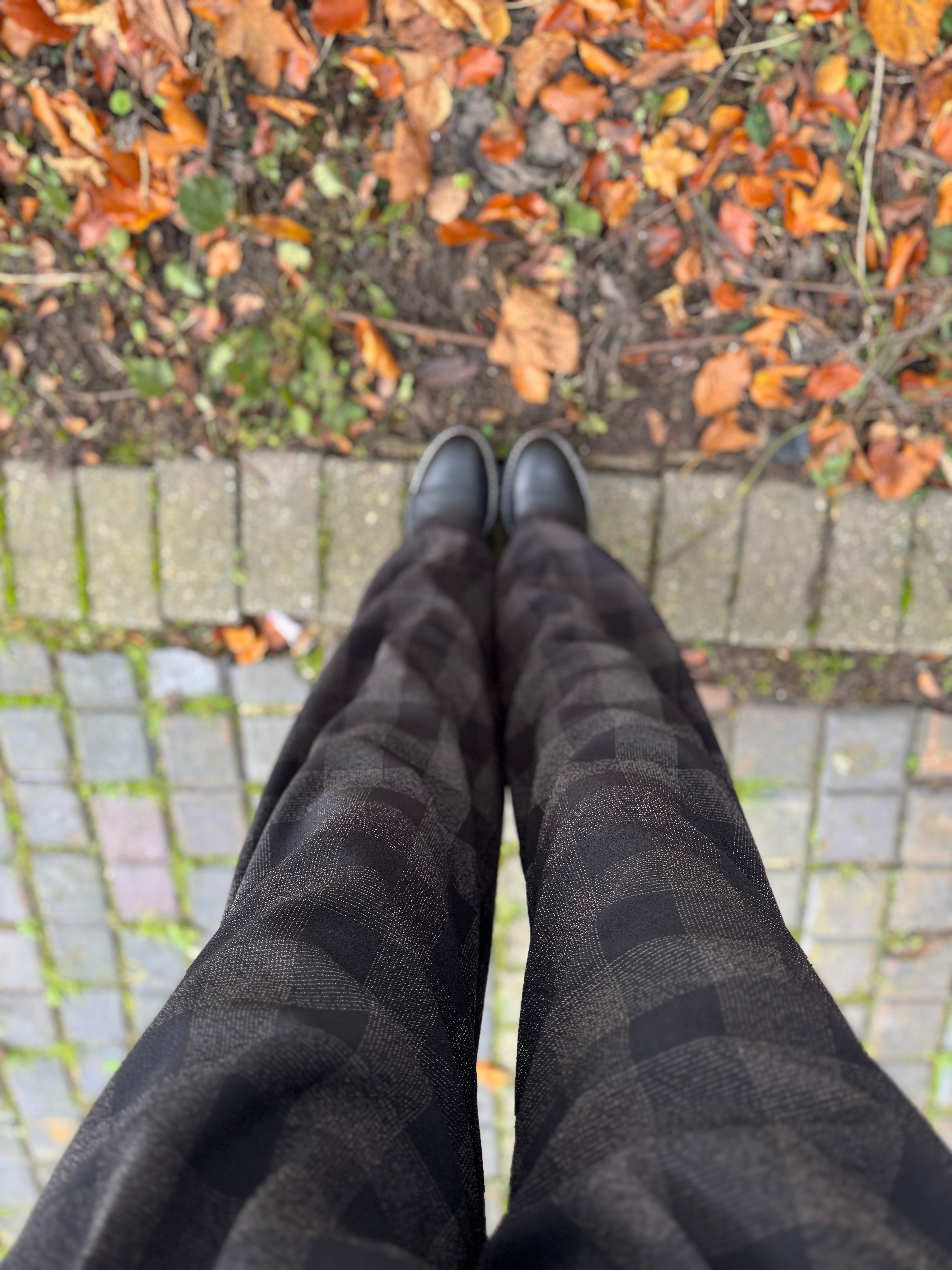 Designer Check Trousers in Black & Tan