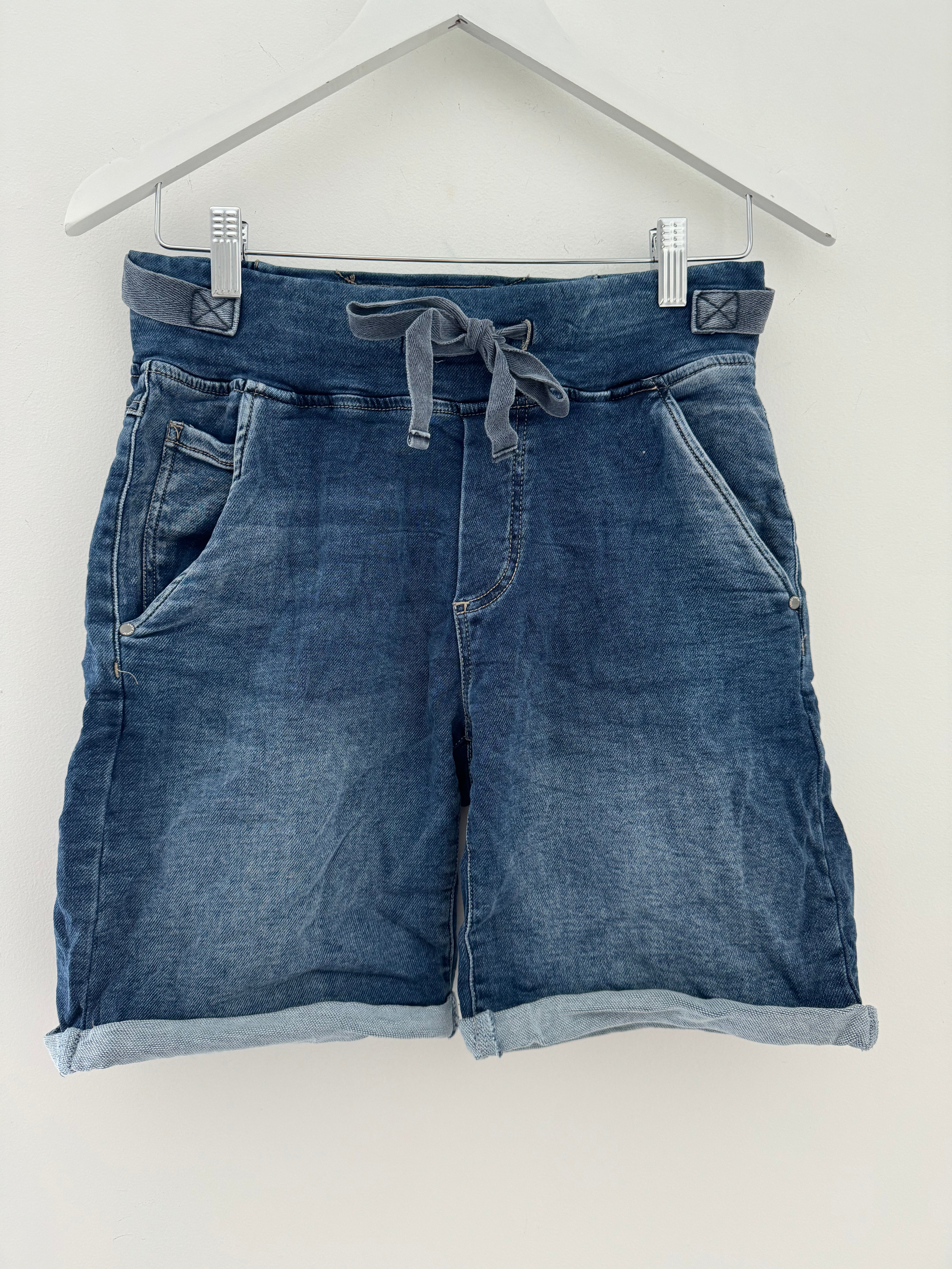 Jean Jogger Shorts in Denim