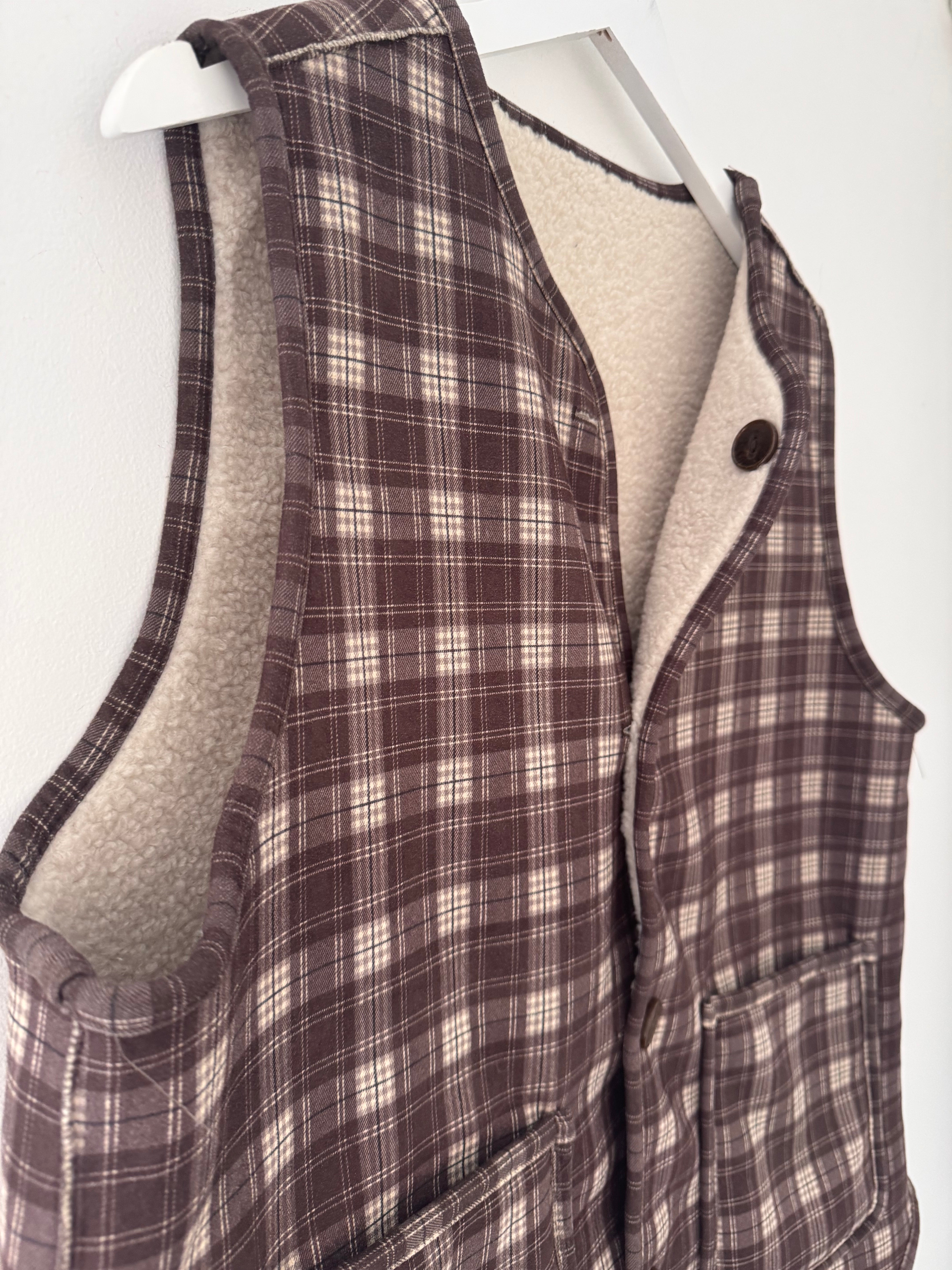 Reversible Boucle & Check Gilet in Ecru and Chocolate