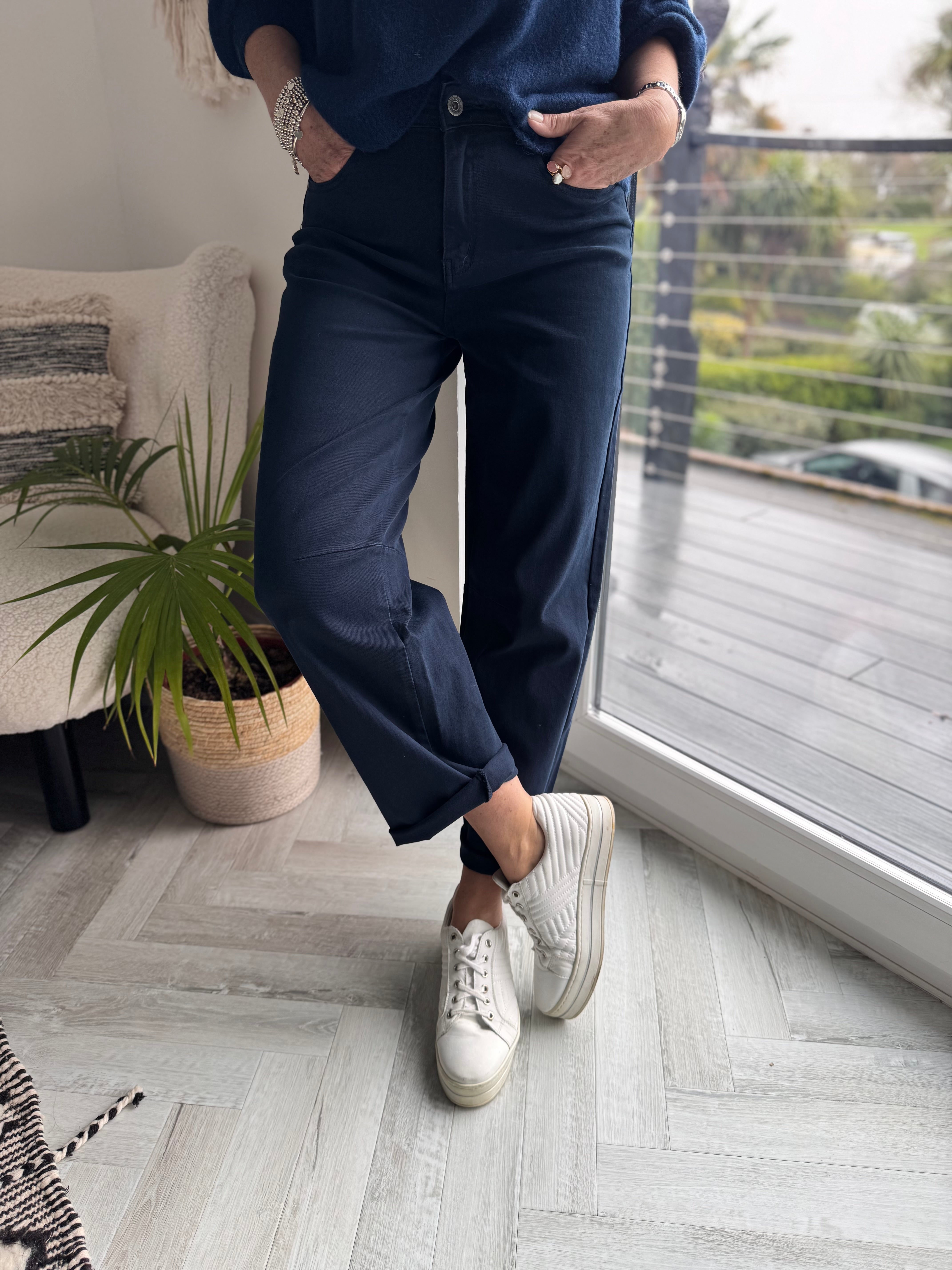 Stretch Boyfriend Jeans in Ink Navy