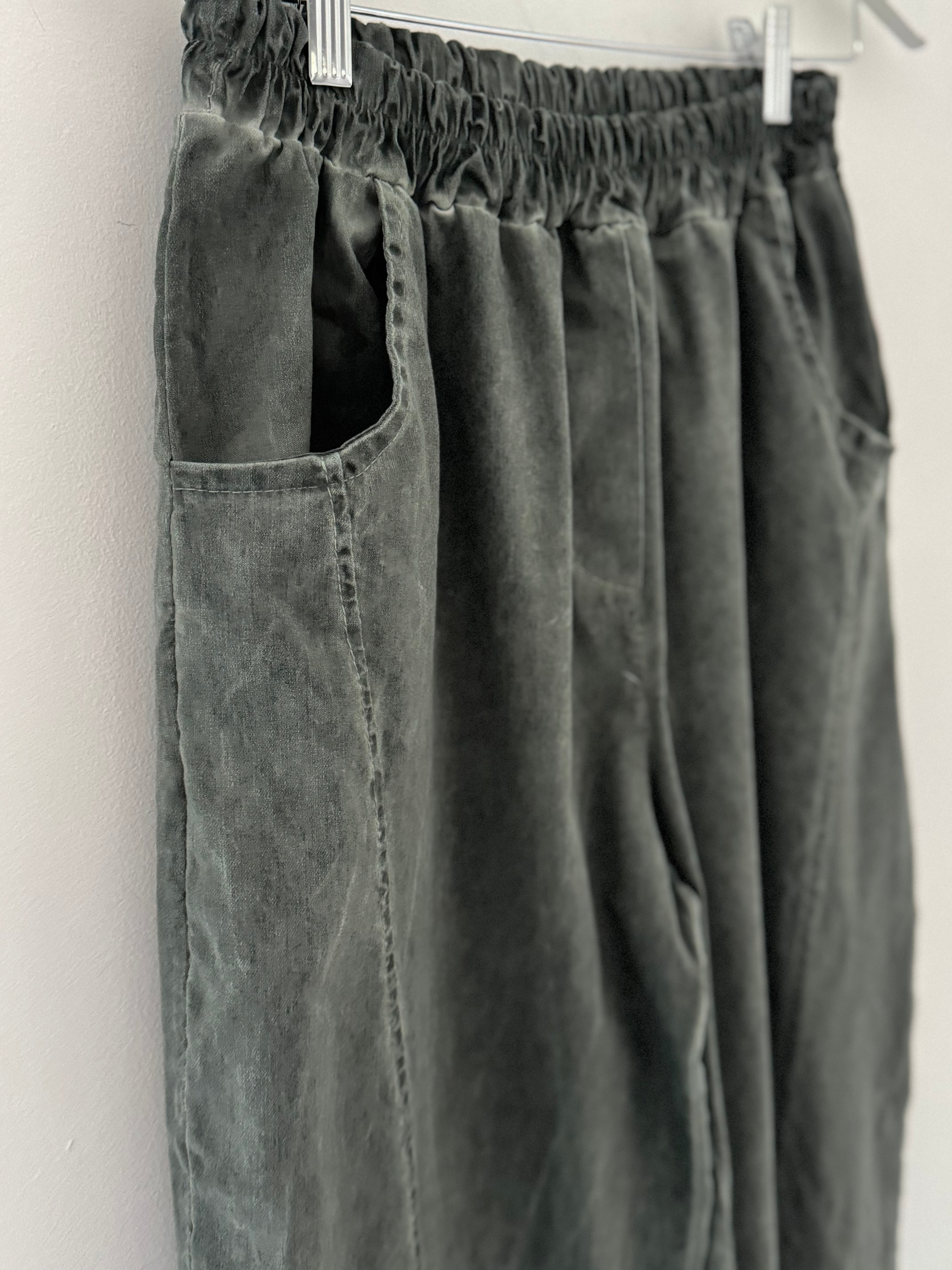 Engineered Boyfriend Joggers in Khaki