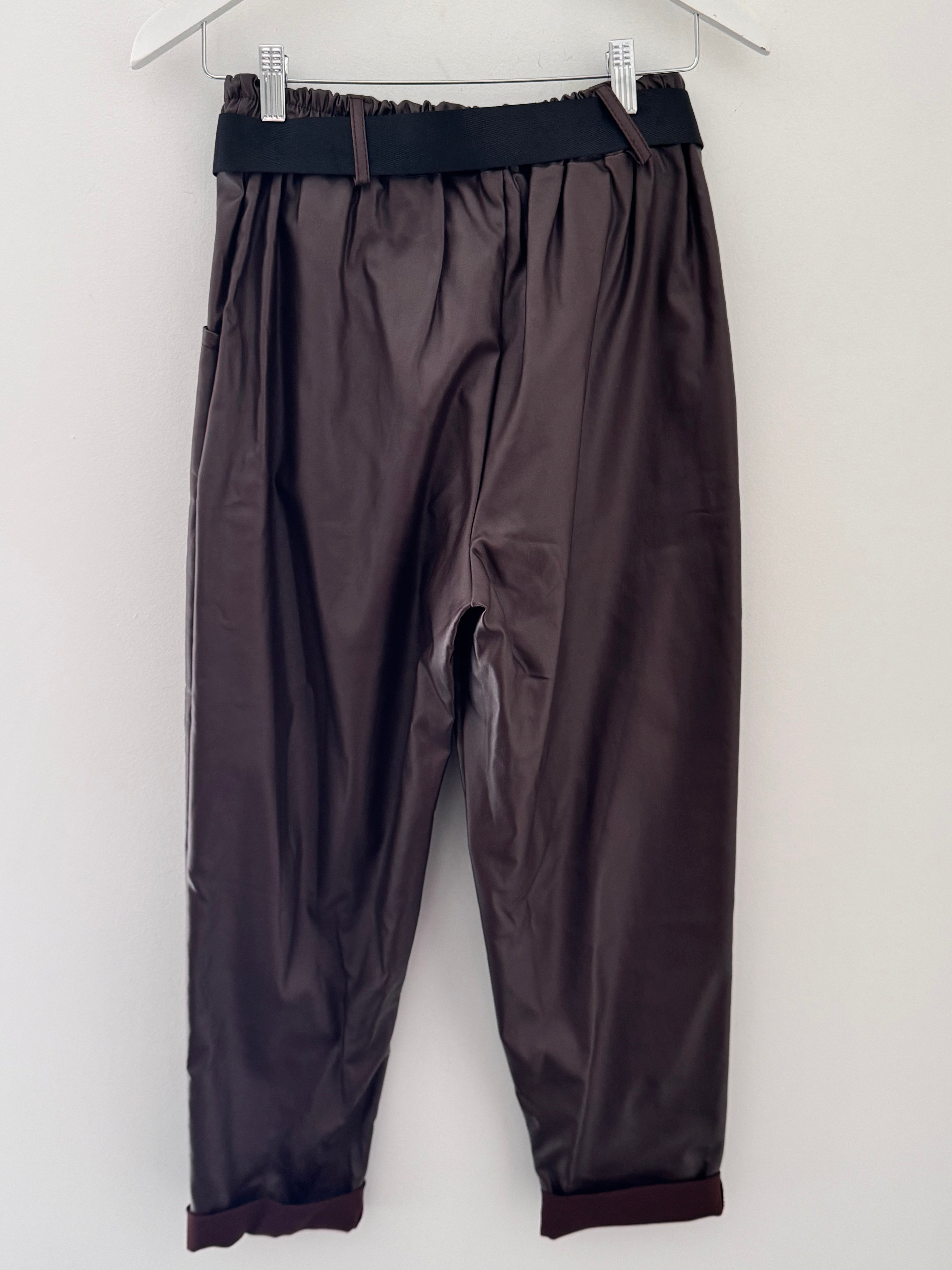 Super Stretch Waxed Barrel Trousers in Chocolate