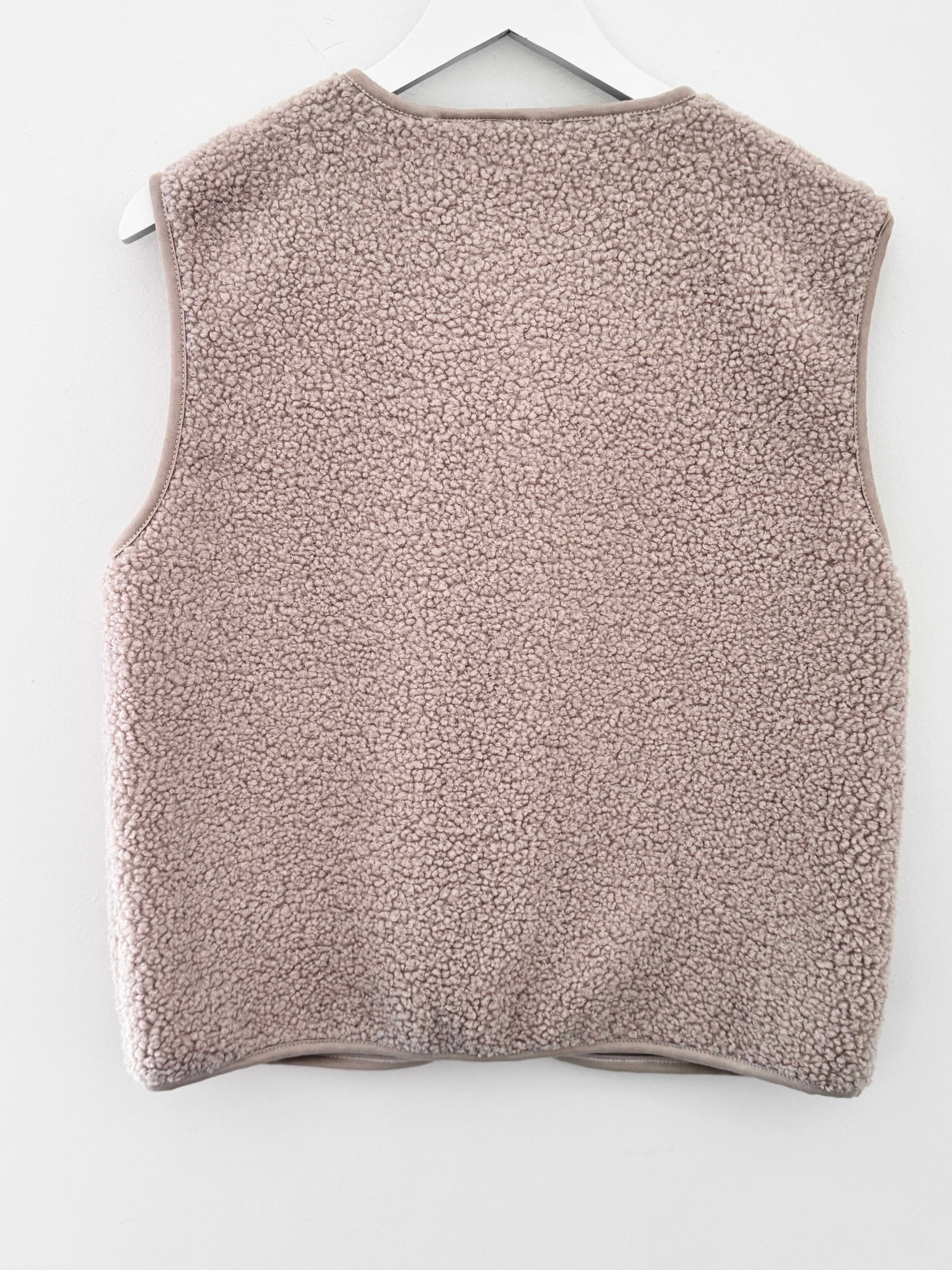 Boucle Gilet in Ecru