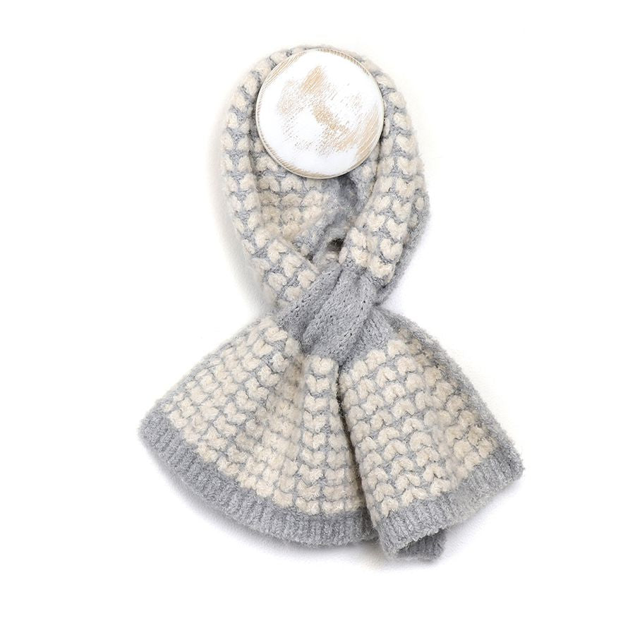 Pull Through Heart Scarf in Grey