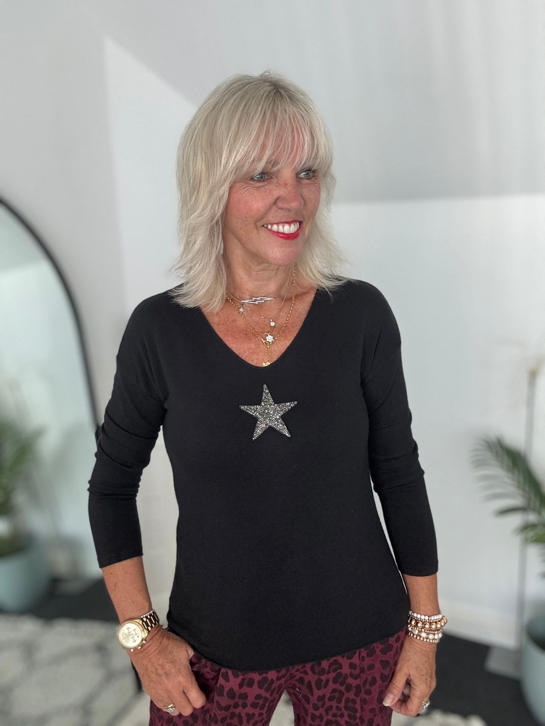 Slimfit Glitter Star Jumper in Black