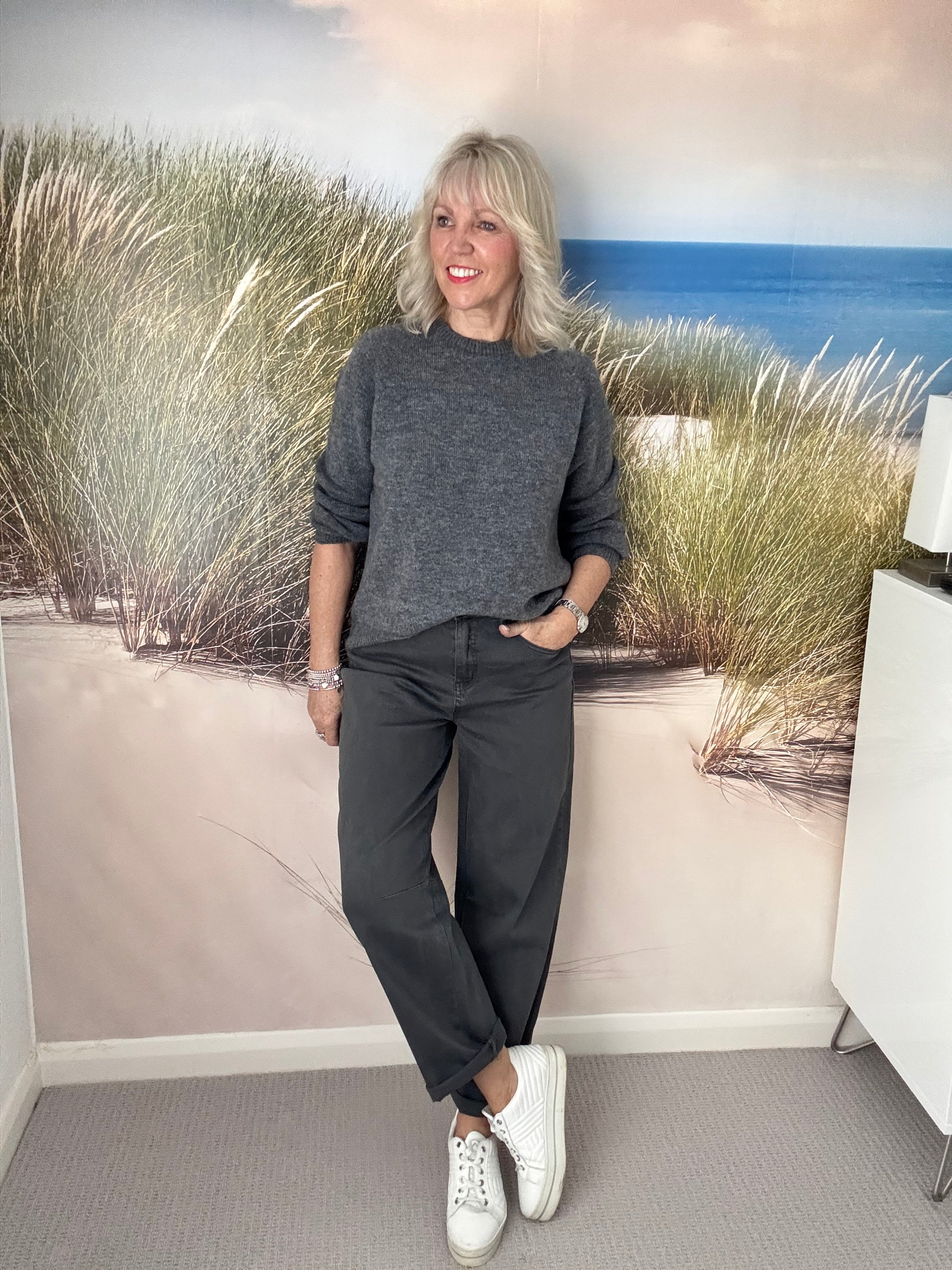 Stretch Boyfriend Jeans in Dark Grey