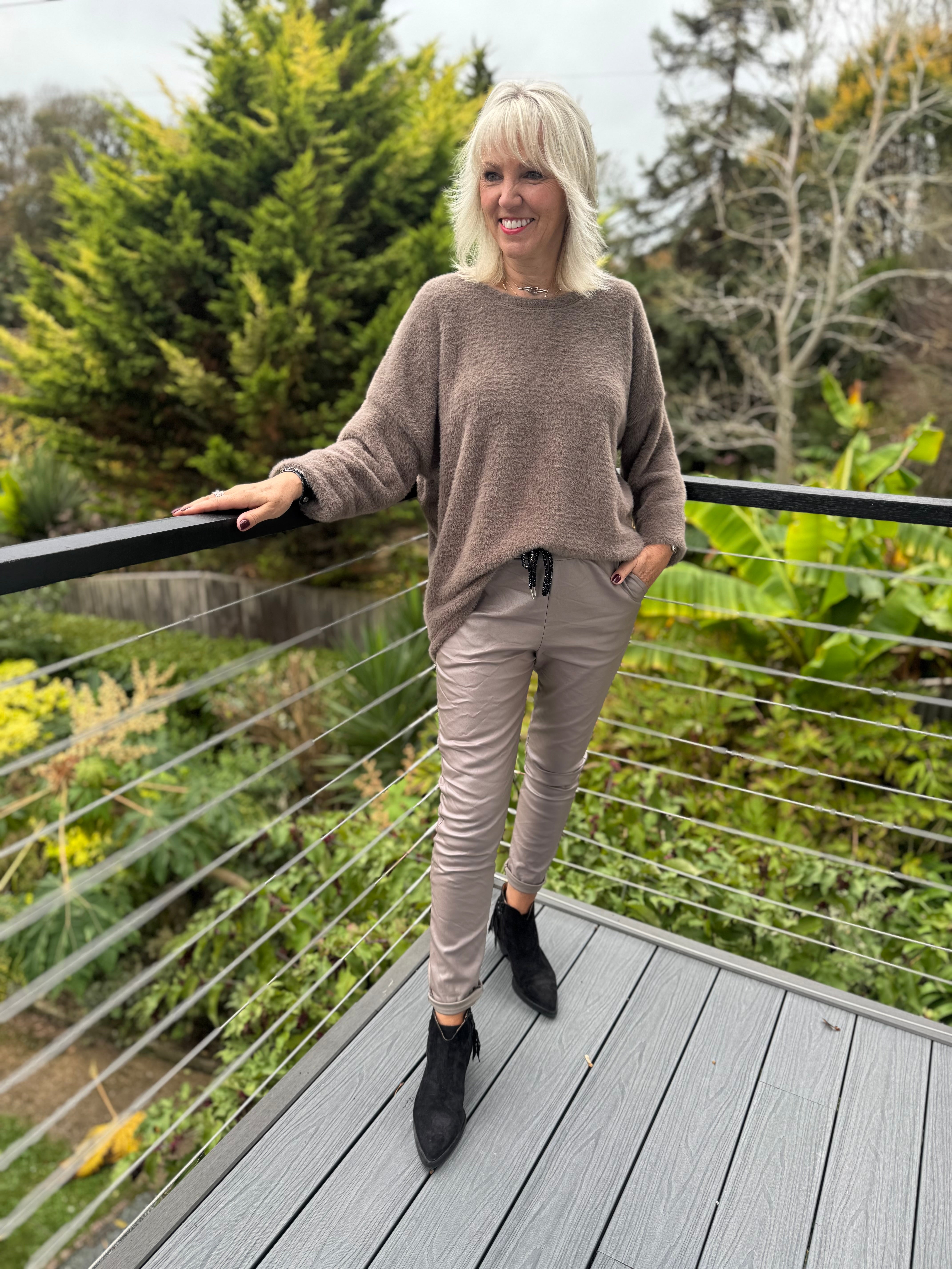 Oversized Fluffy Jumper in Mocha