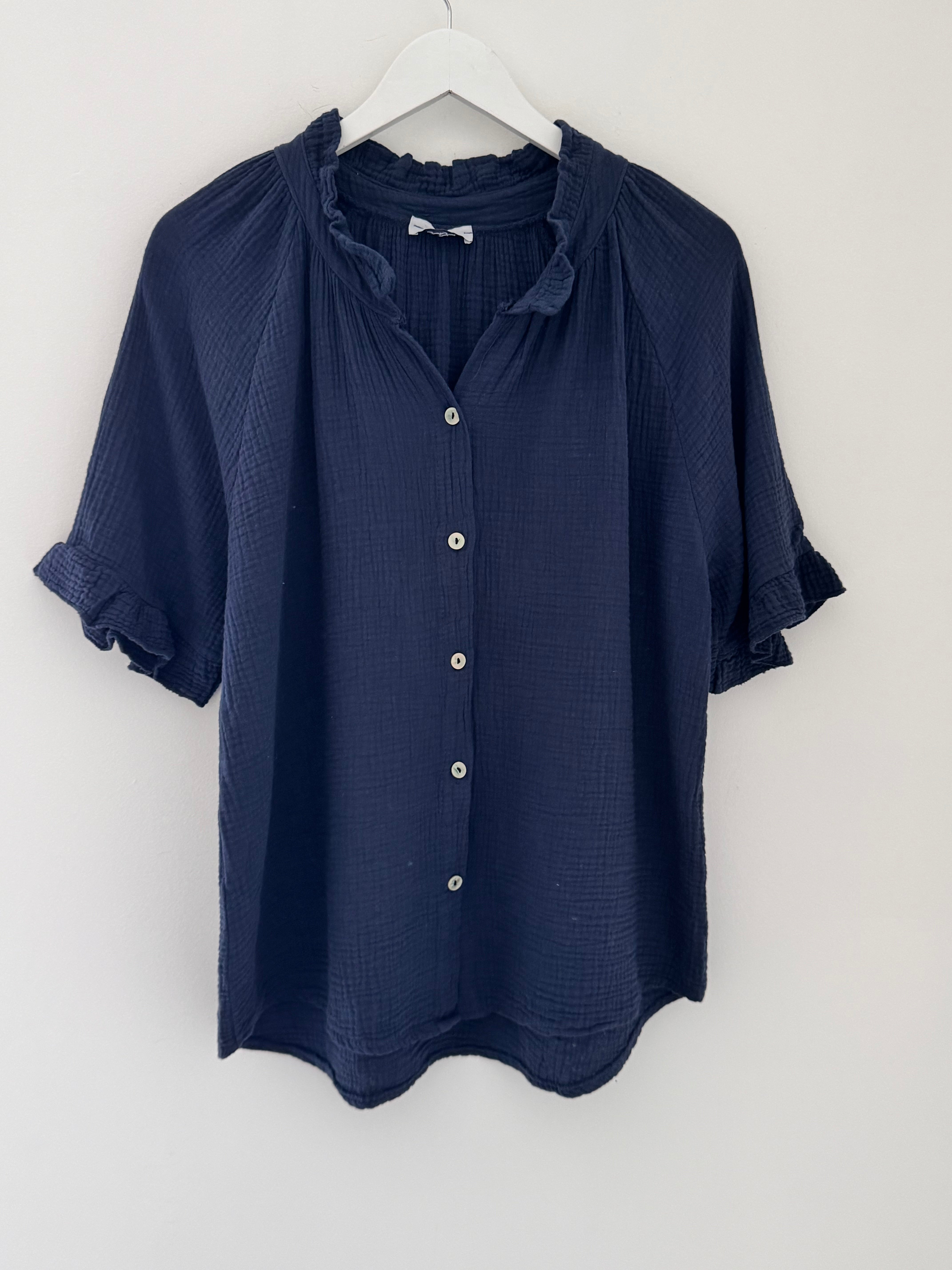 Short Sleeve Cheesecloth Shirt in Navy