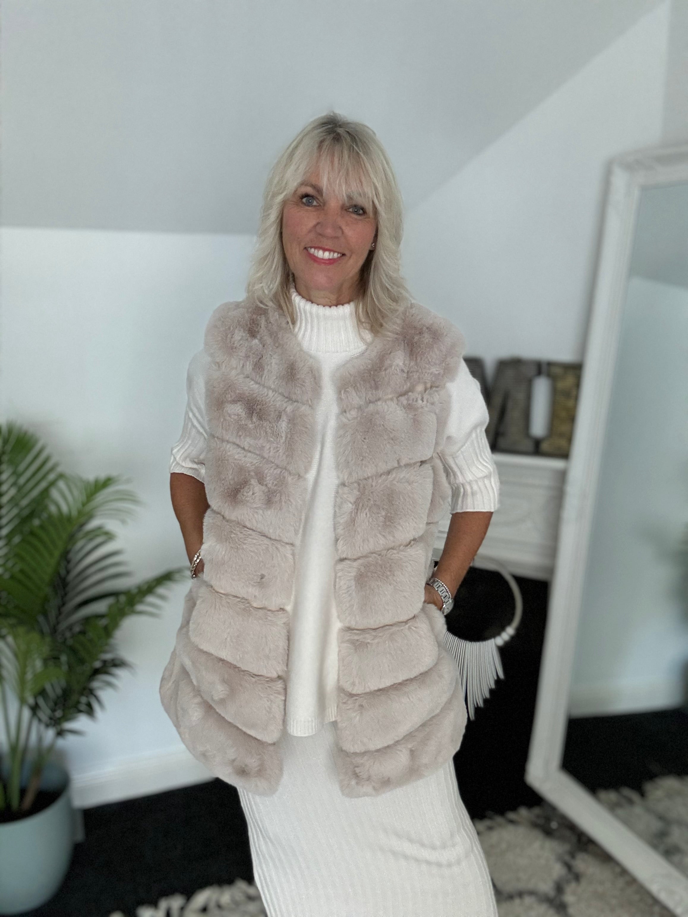 Luxe Puffed Fur Gilet in Pale Caramel