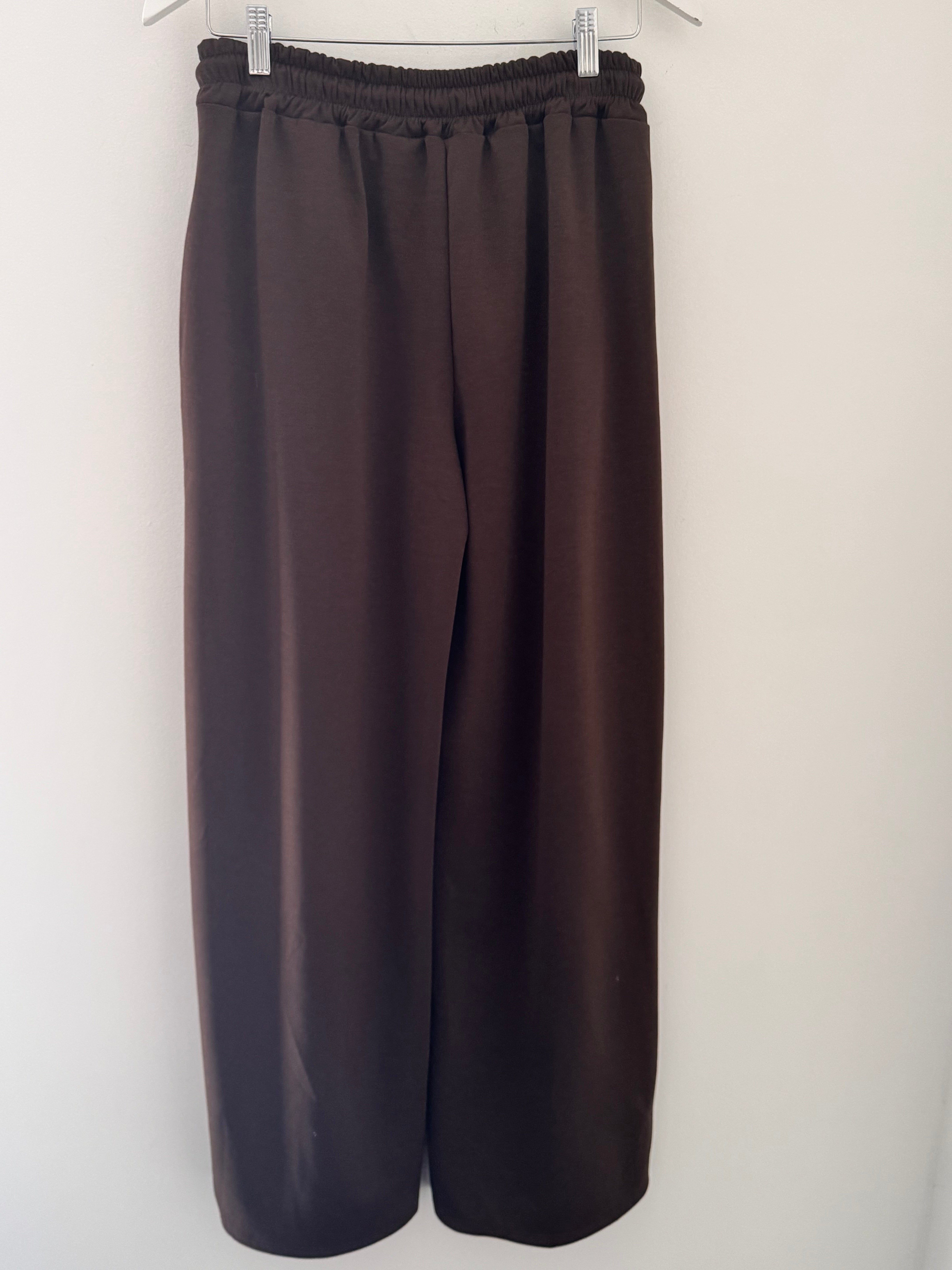 Wide Leg Stretch Trousers in Chocolate