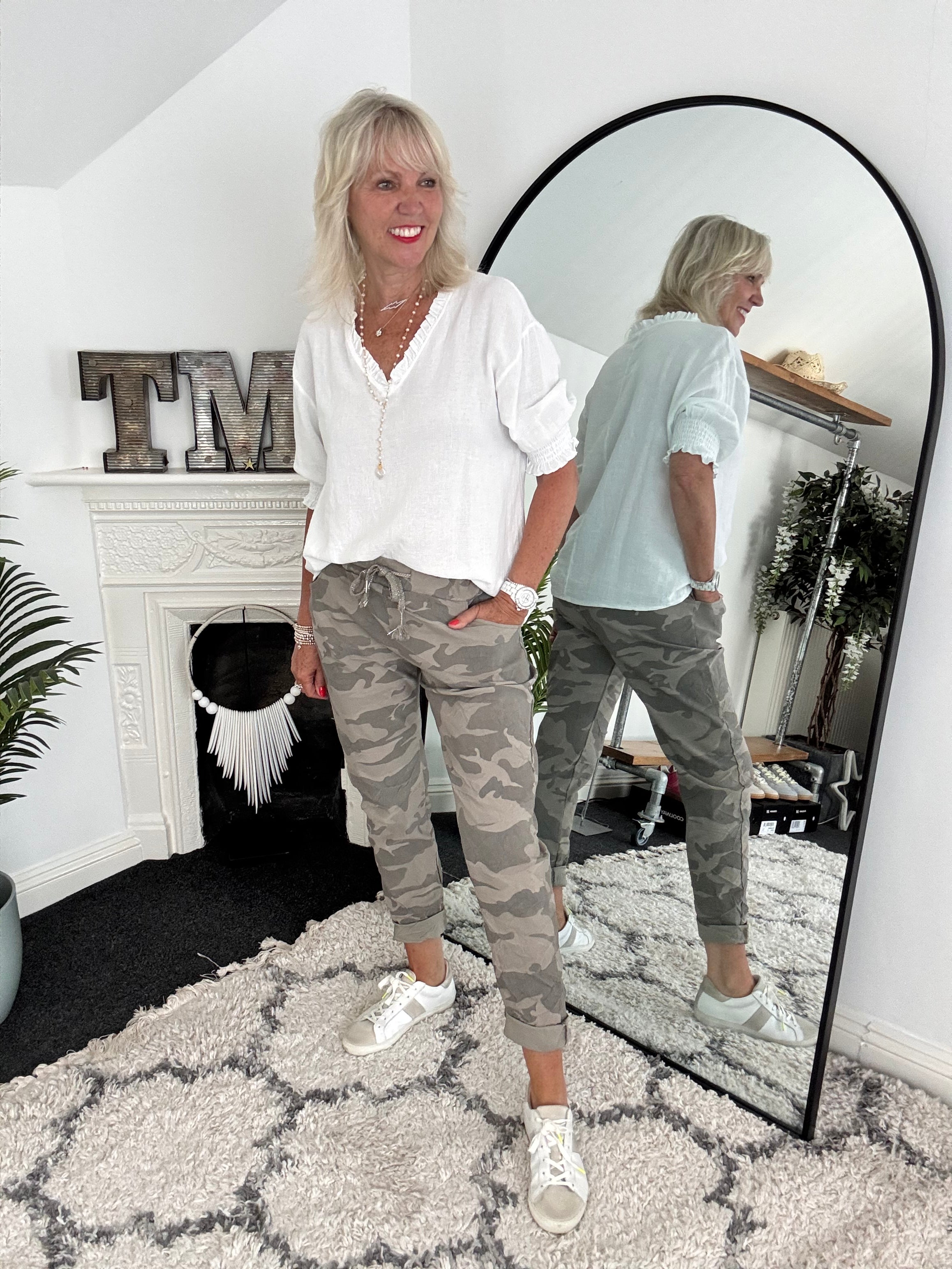 Super Stretch Joggers in Mocha Camo
