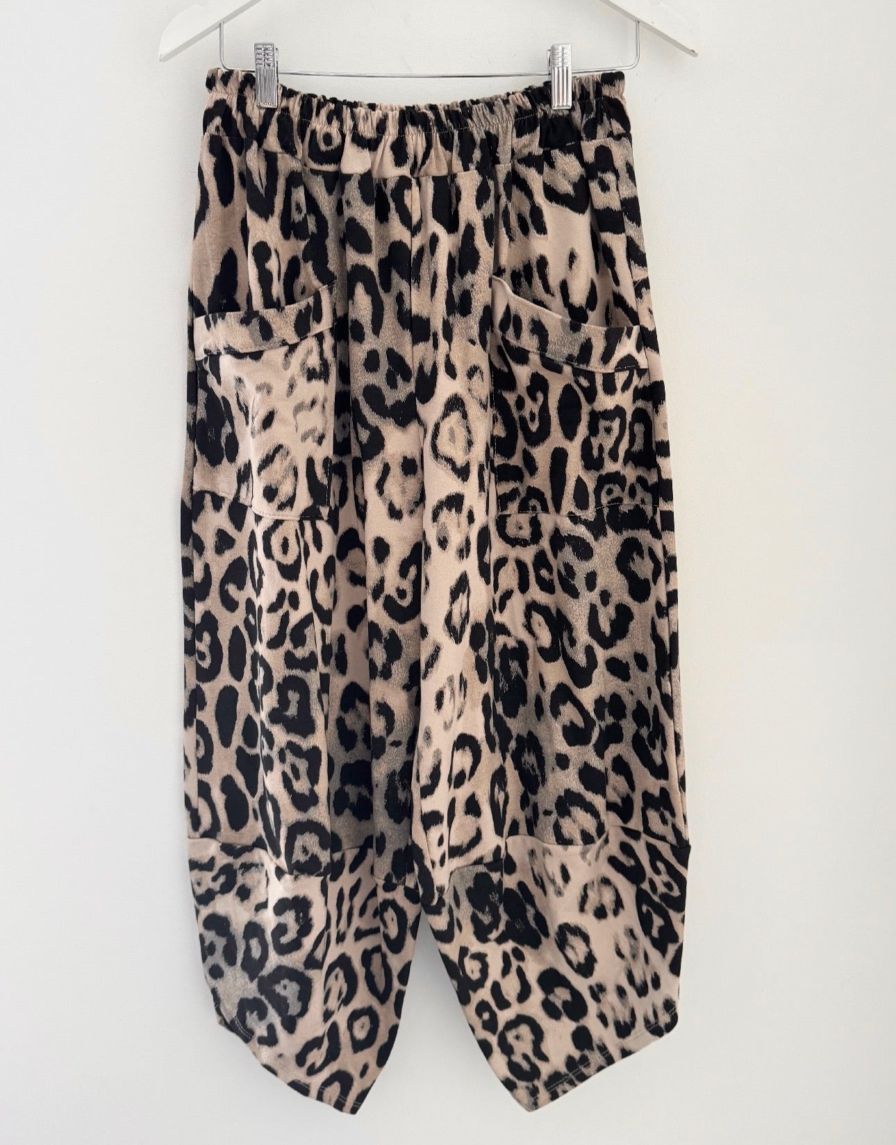 Barrel Stretch Trousers in Stone Leopard