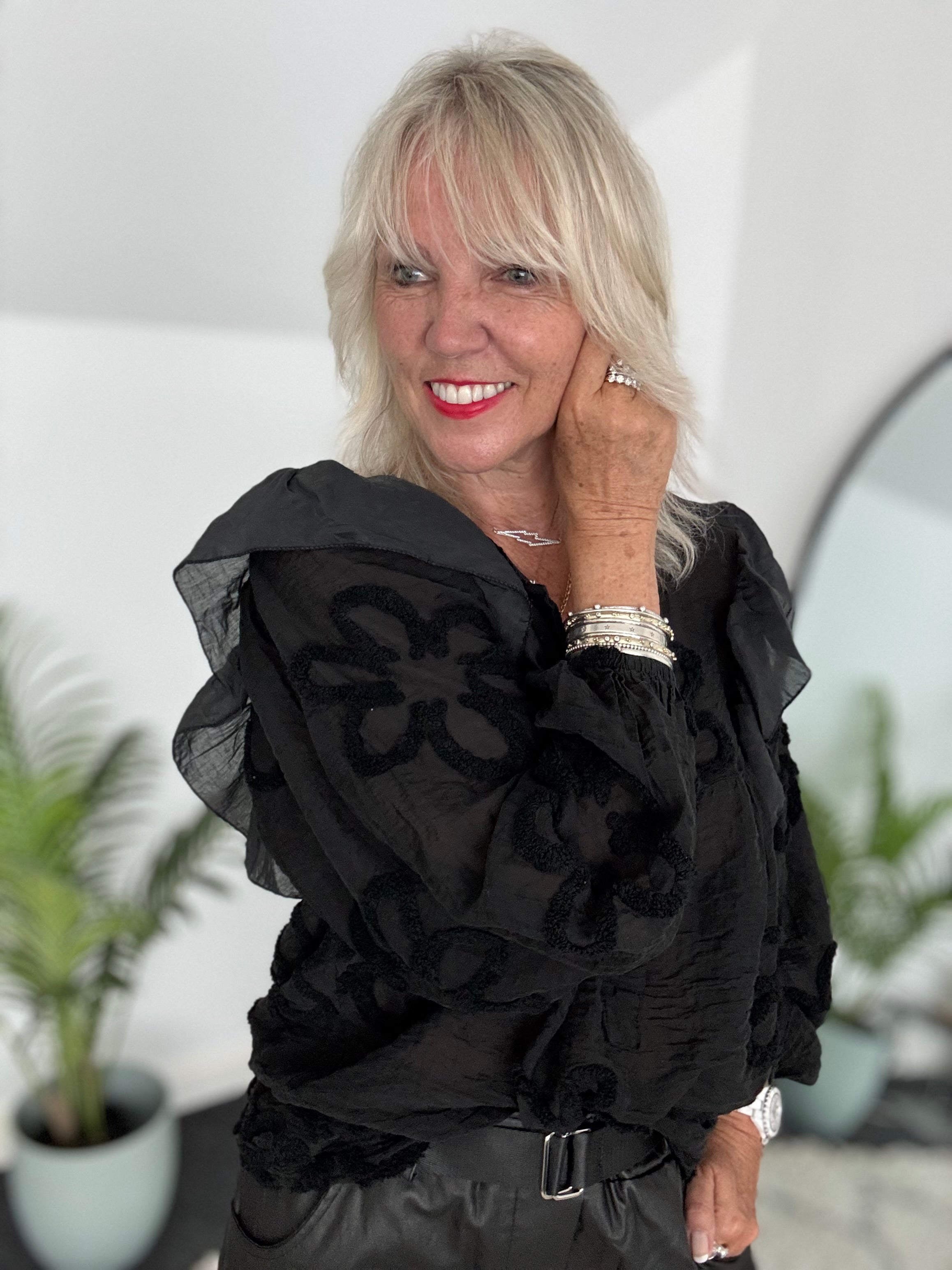 Textured Floral Design Shirt in Black