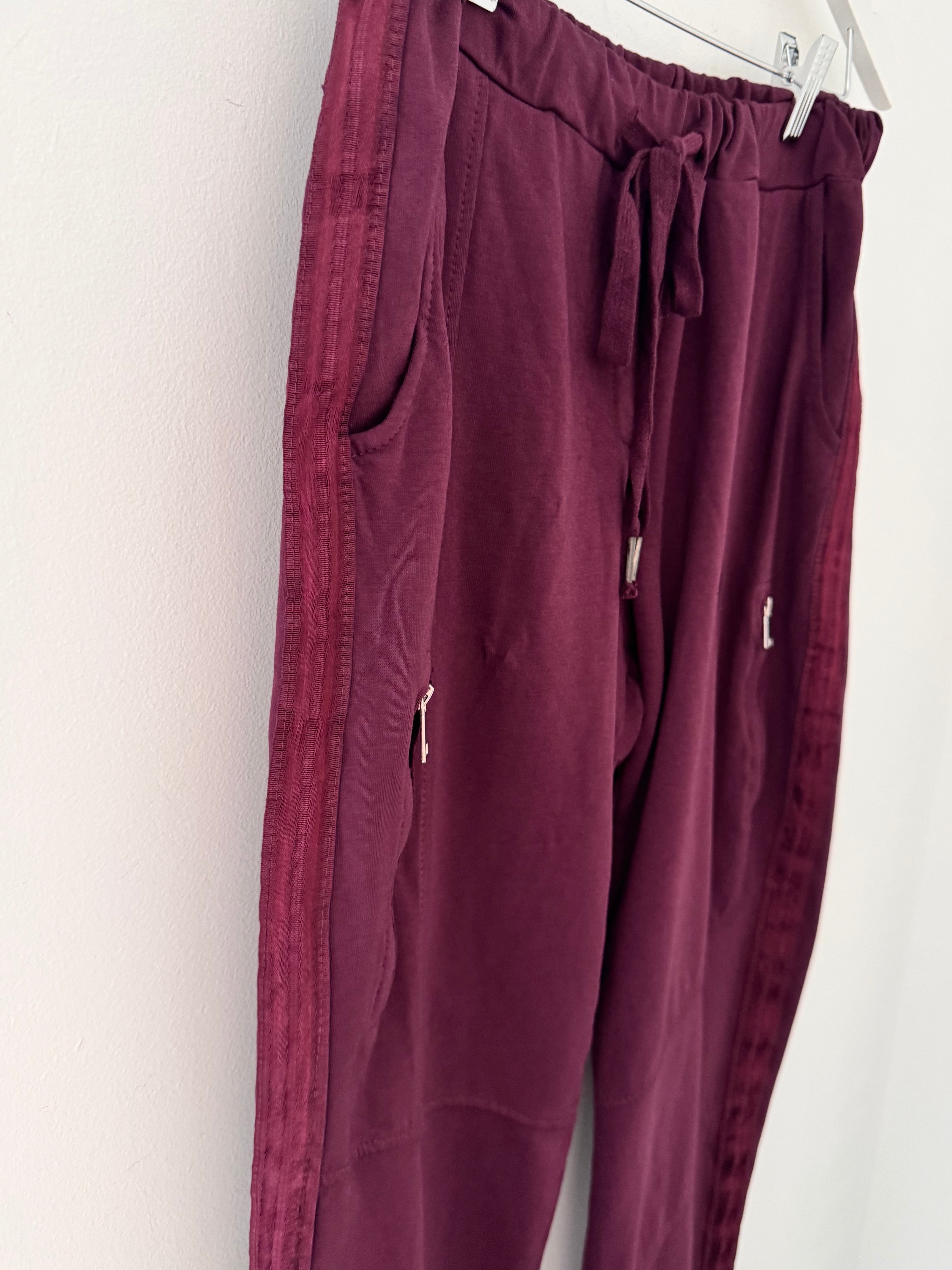 Jersey Stretch Joggers in Plum