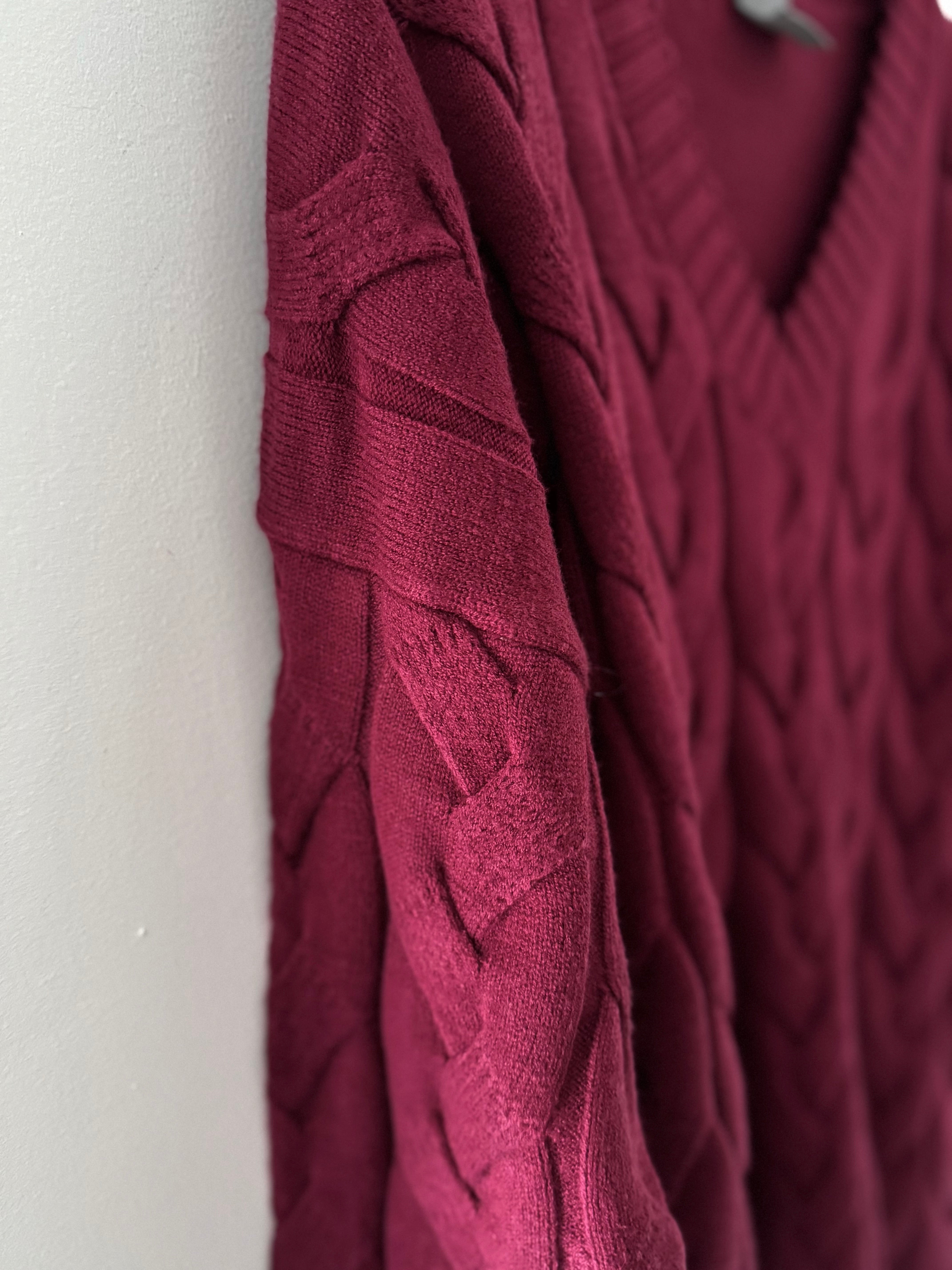 V Neck Cable Jumper in Berry