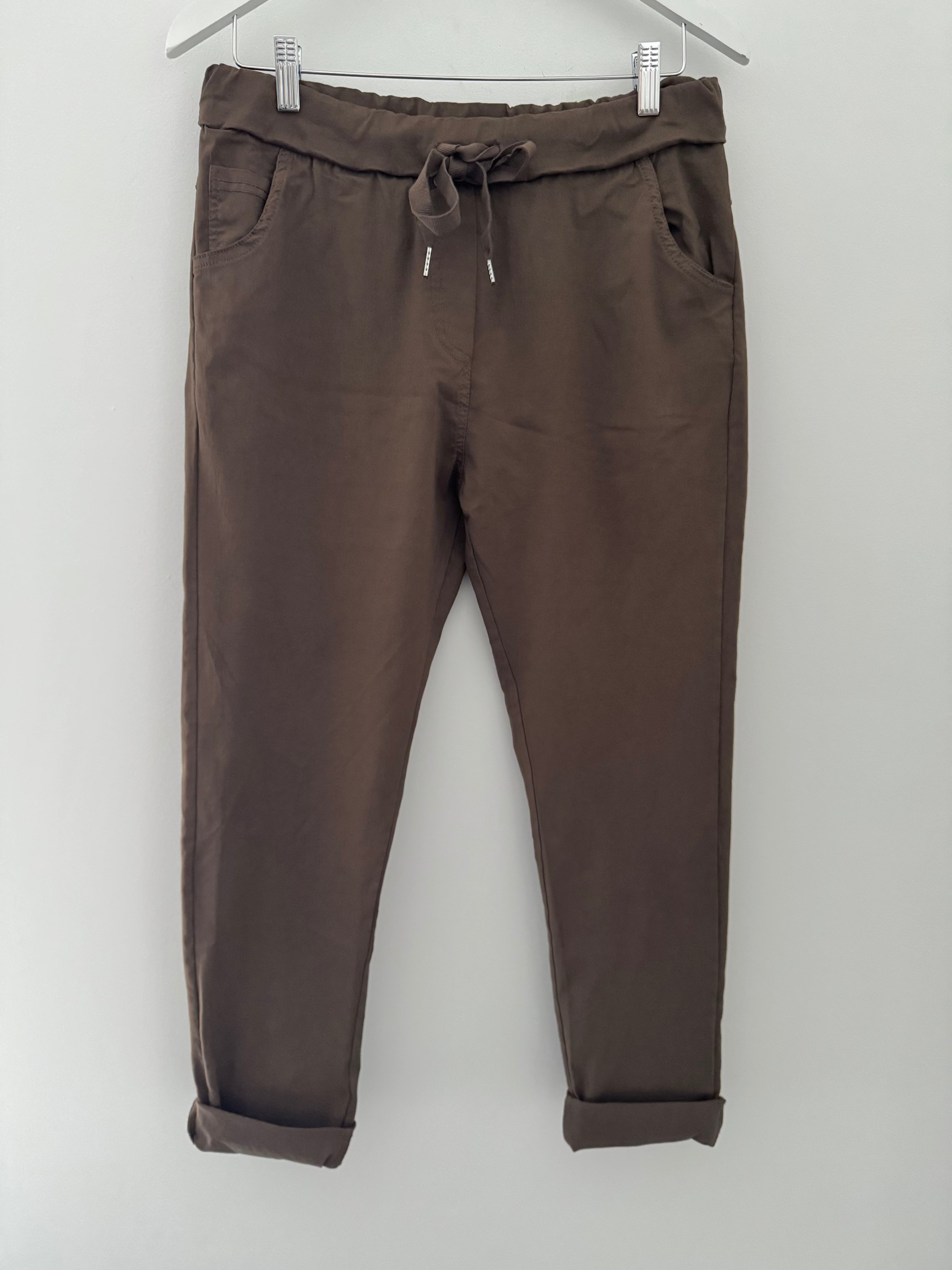 Super Stretch Joggers in Dark Tan