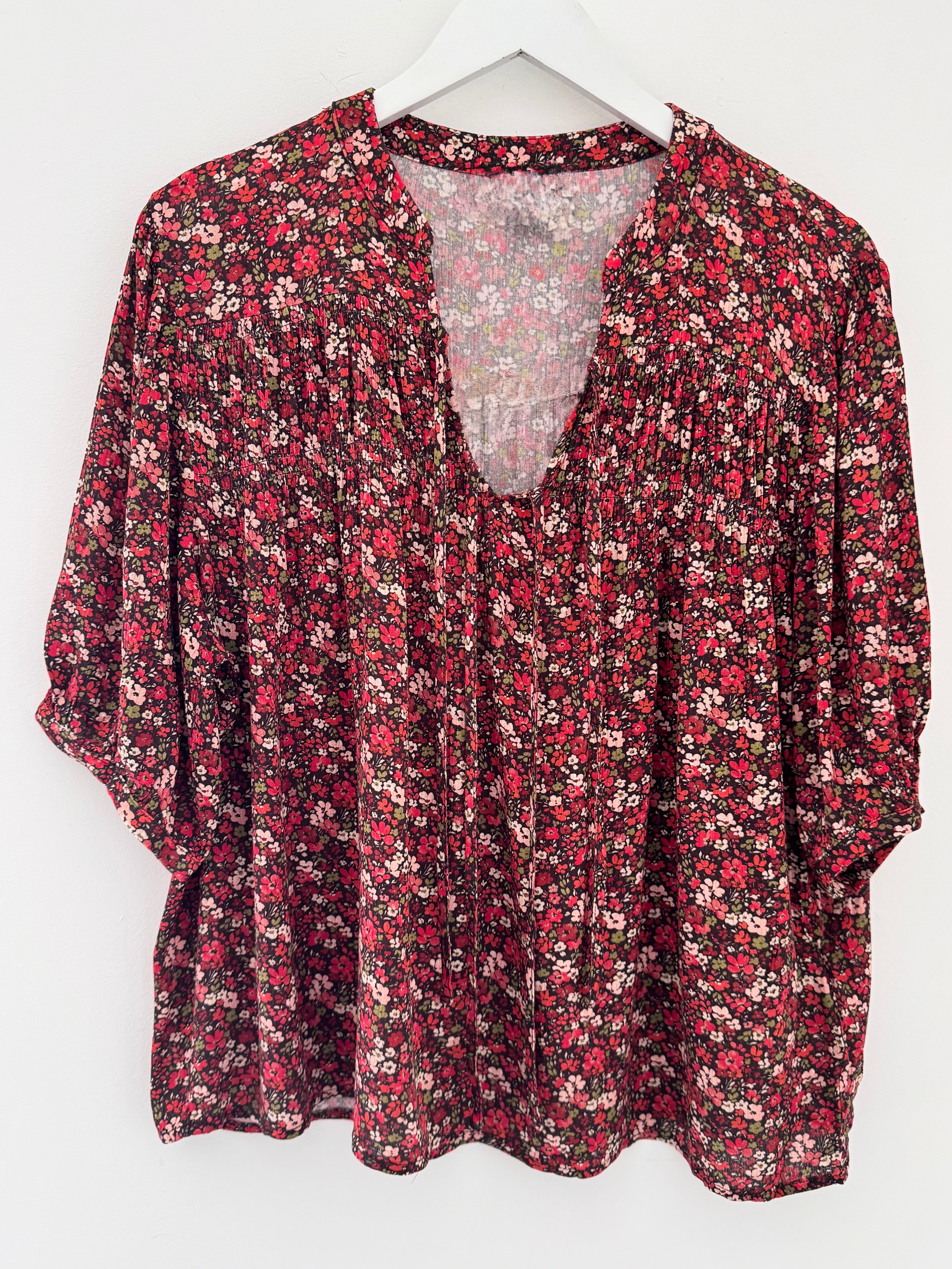 Ditsy Blouse in Red & Chocolate