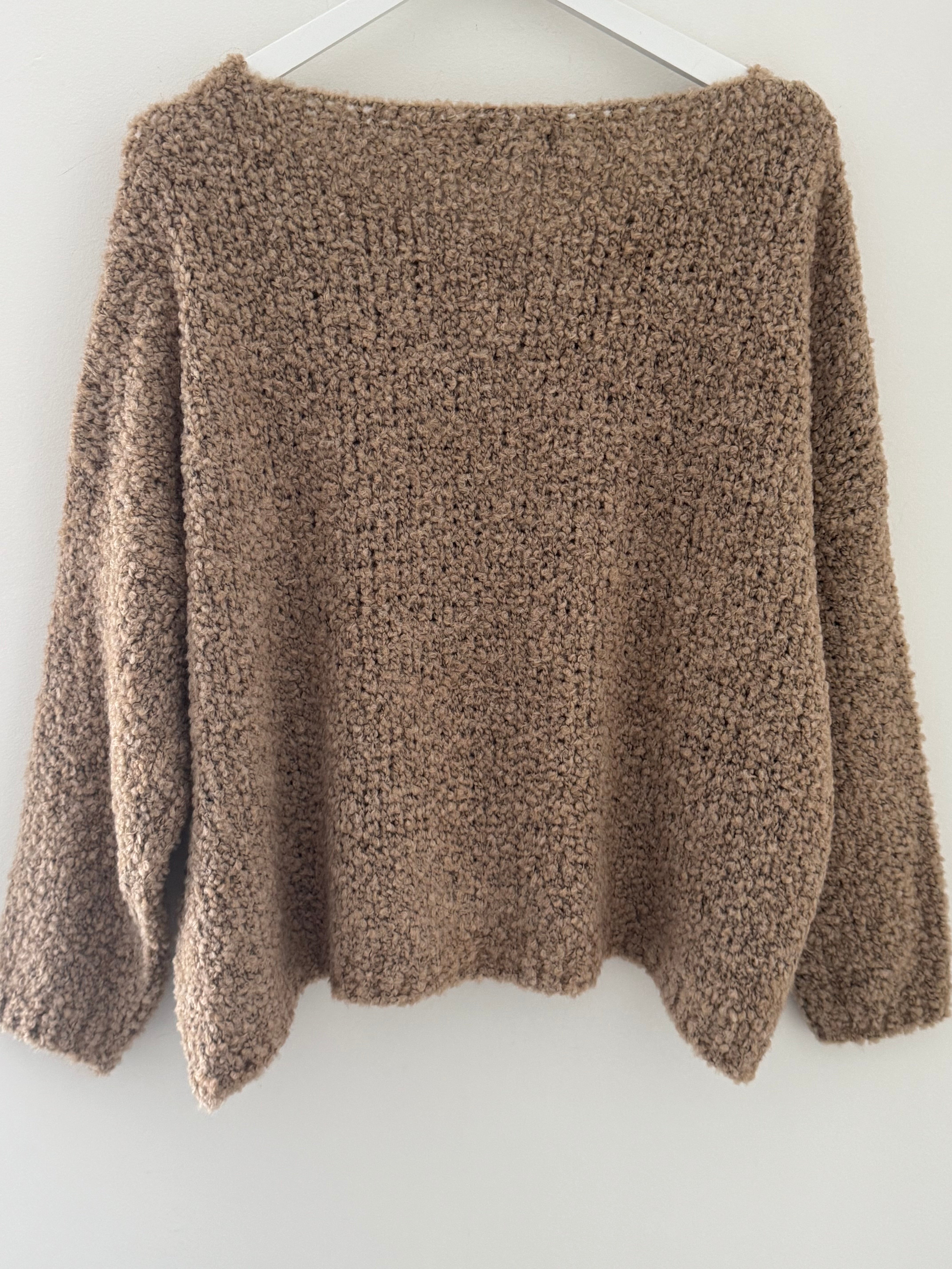 Boucle Jumper in Latte