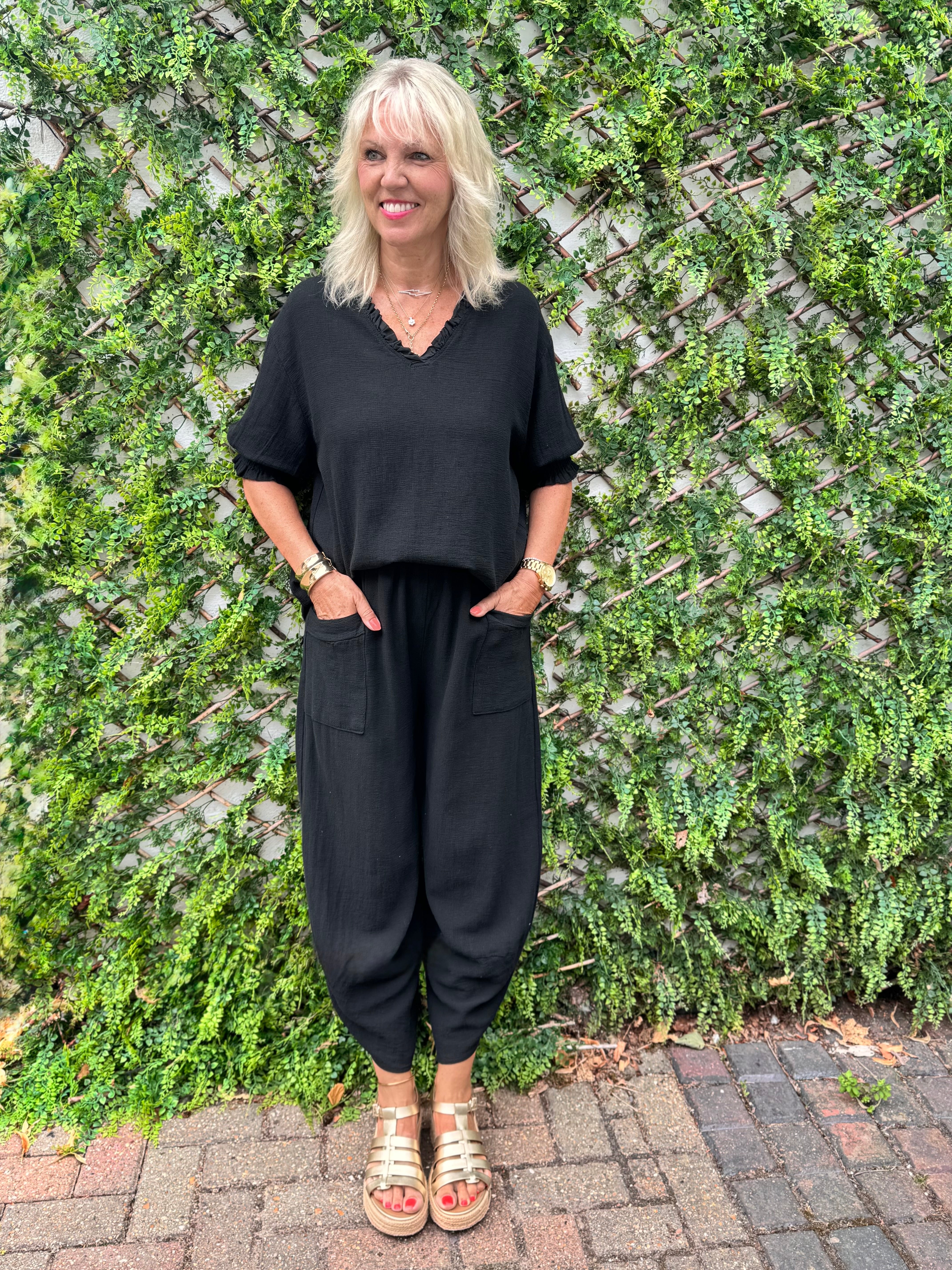 Linen & Cotton Barrel Trousers in Black