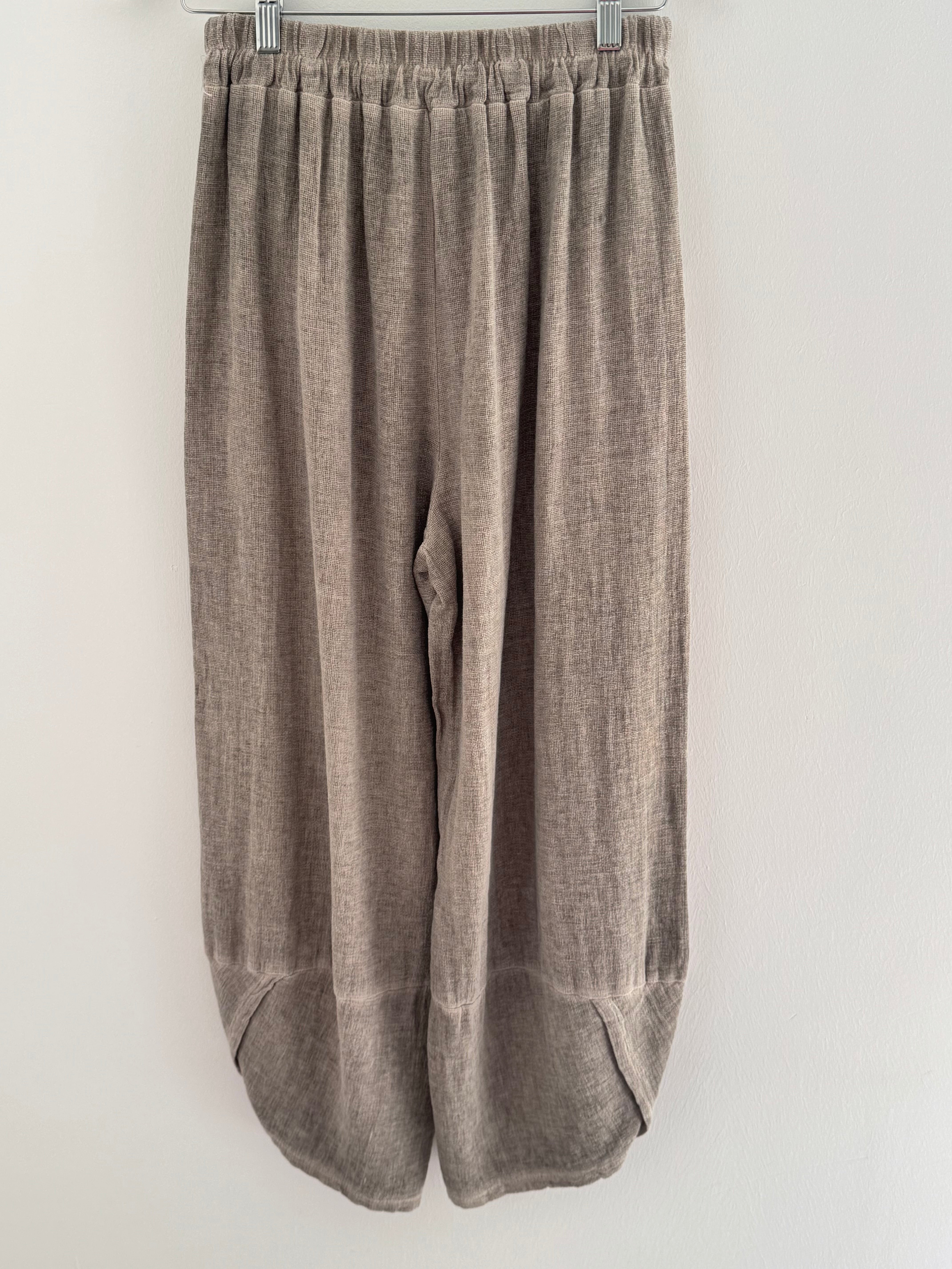 Linen & Cotton Barrel Trousers in Mocha