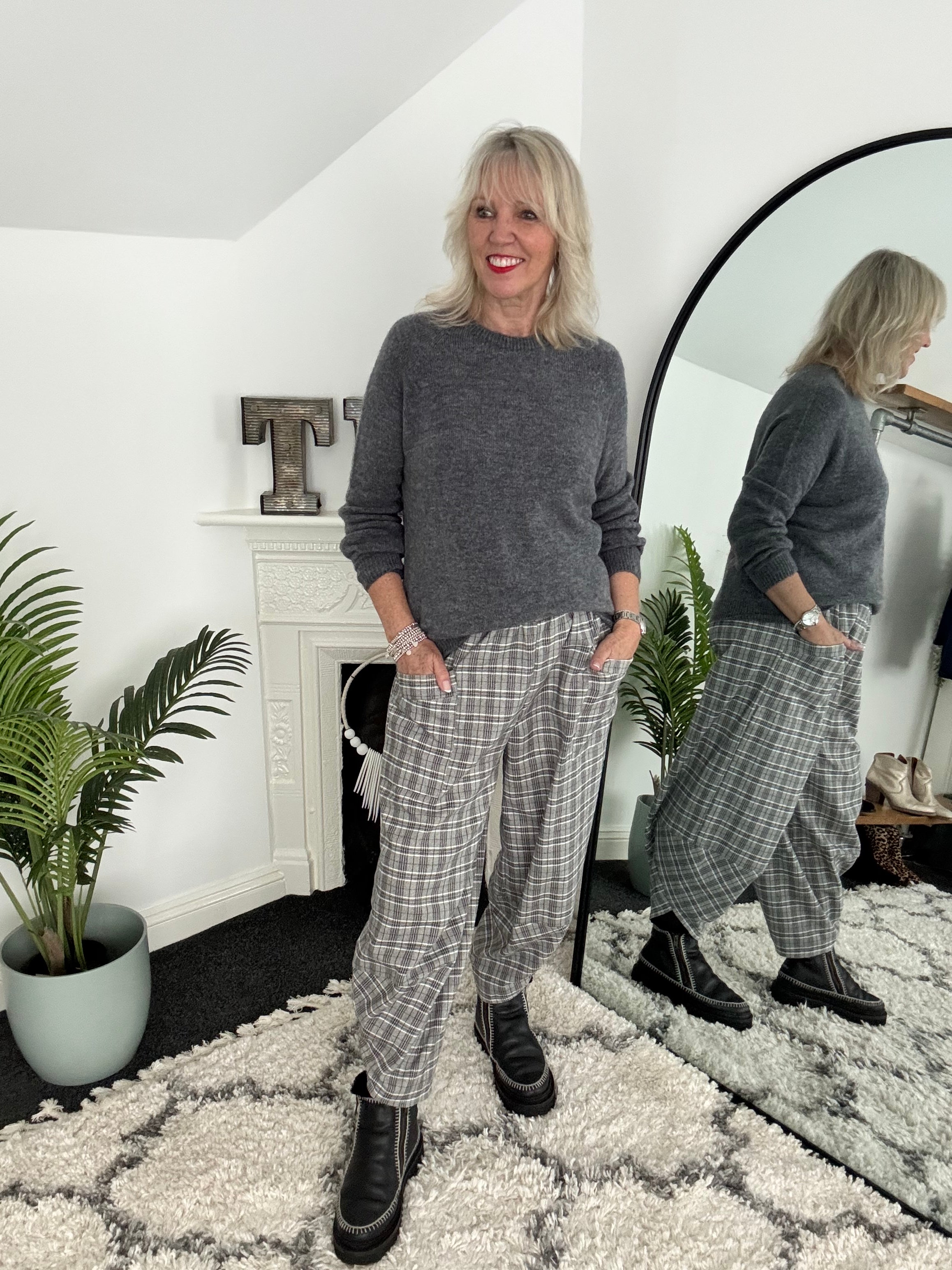 Barrel Check Trousers in Grey