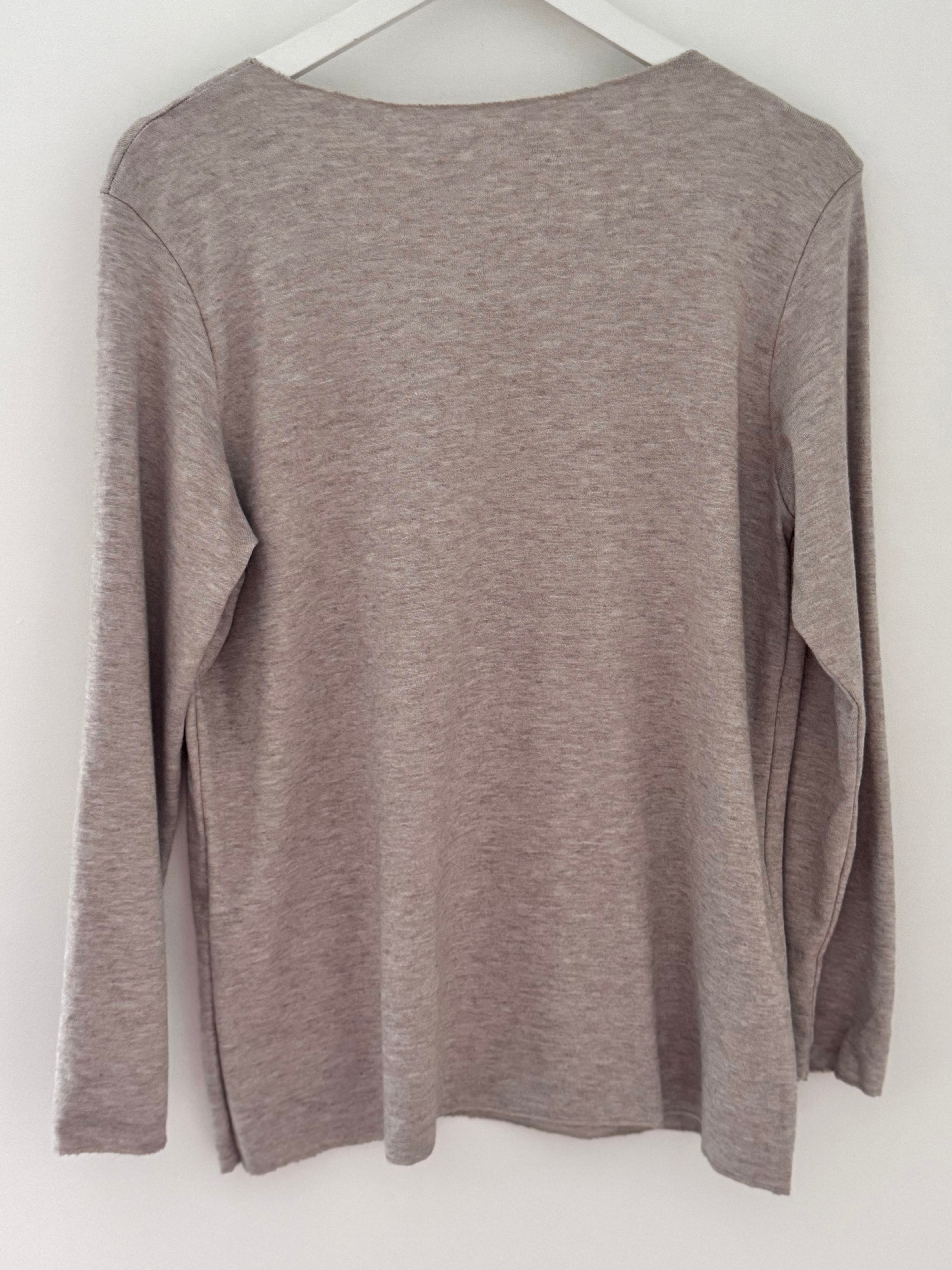 Lightweight Star Jumper in Stone