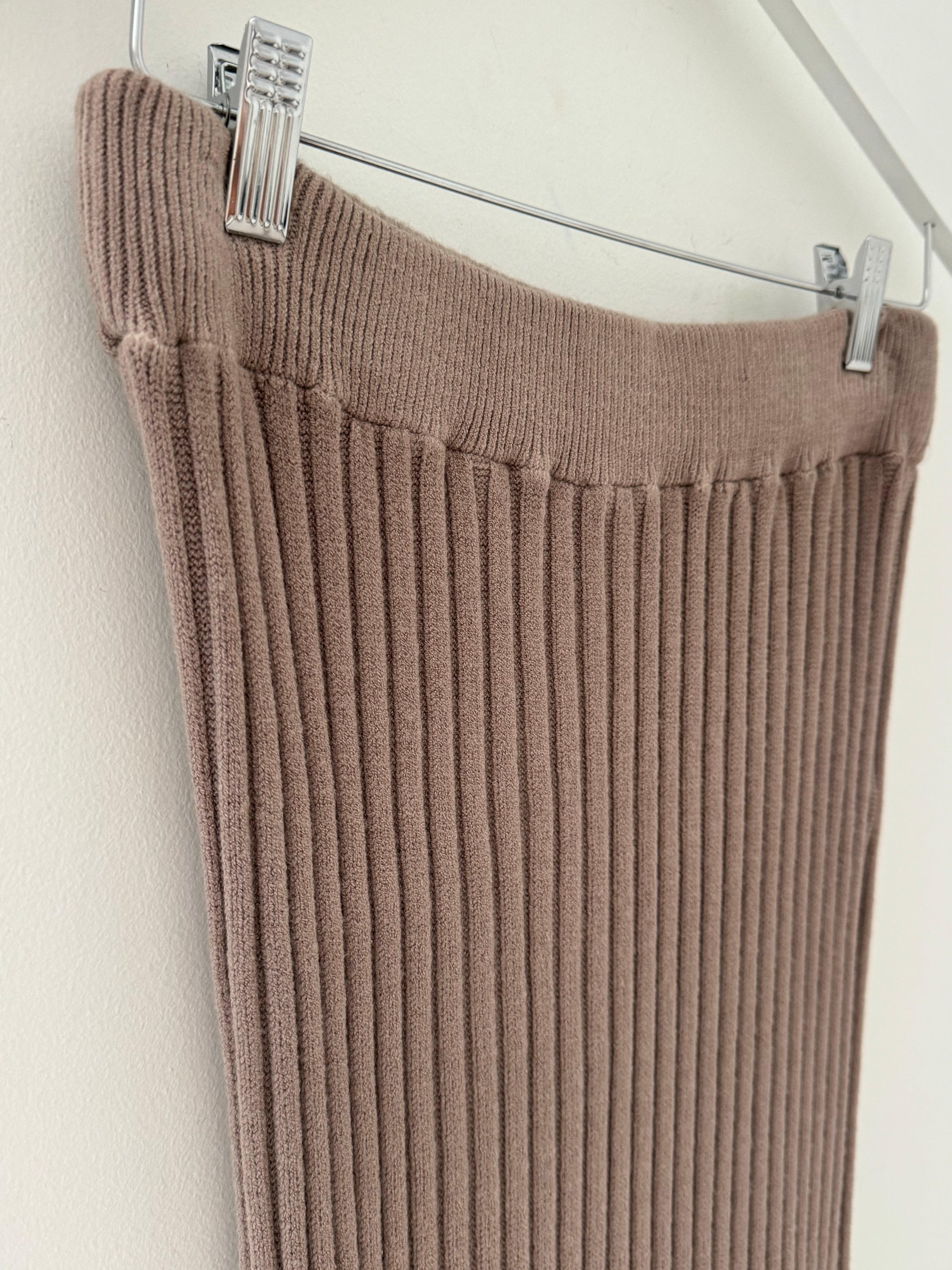 Knitted Midi Skirt in Mocha