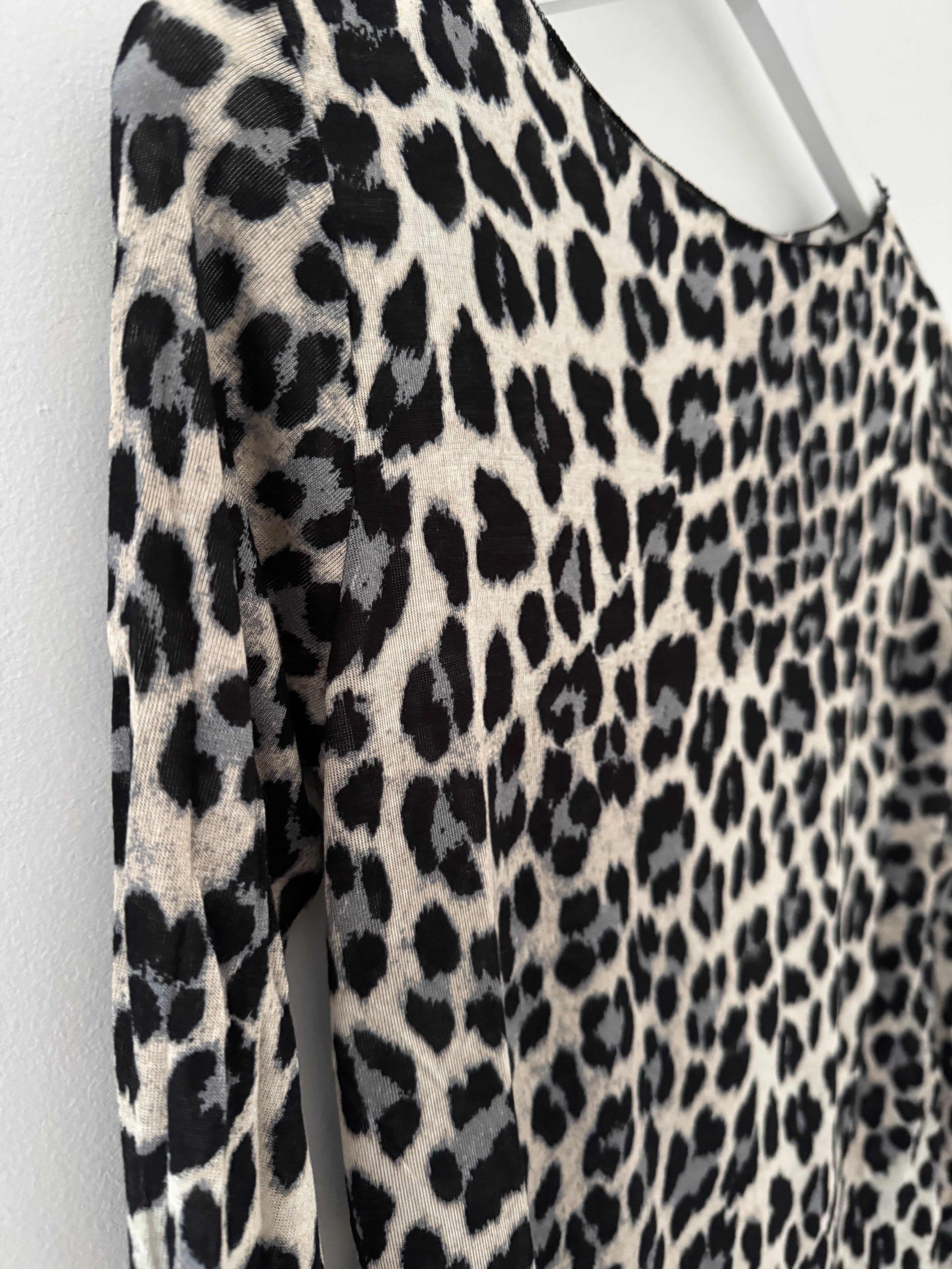 Ultrasoft Cashmere Blend Base Layer in Grey Leopard