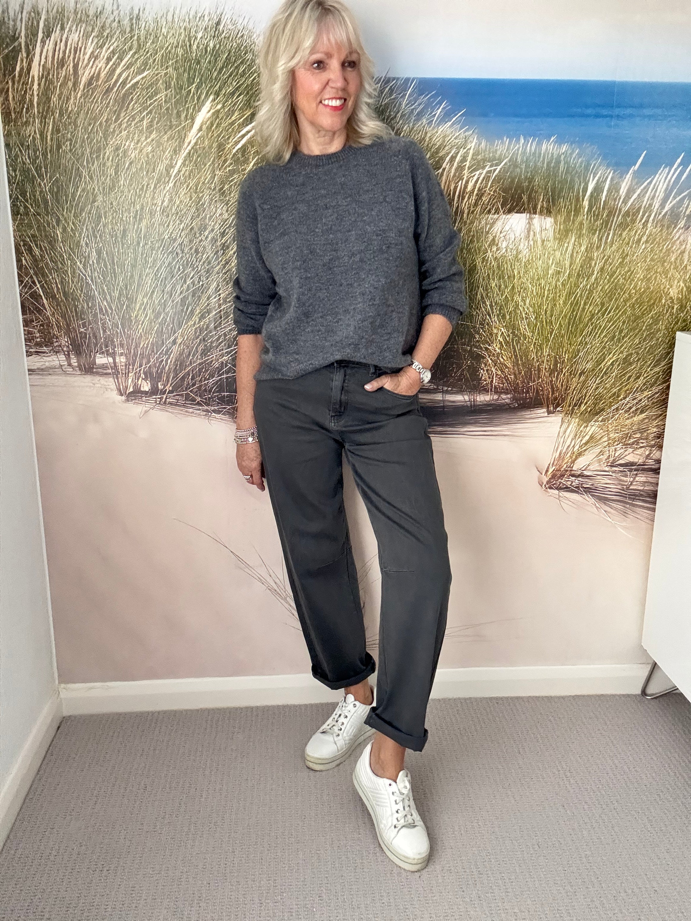 Stretch Boyfriend Jeans in Dark Grey