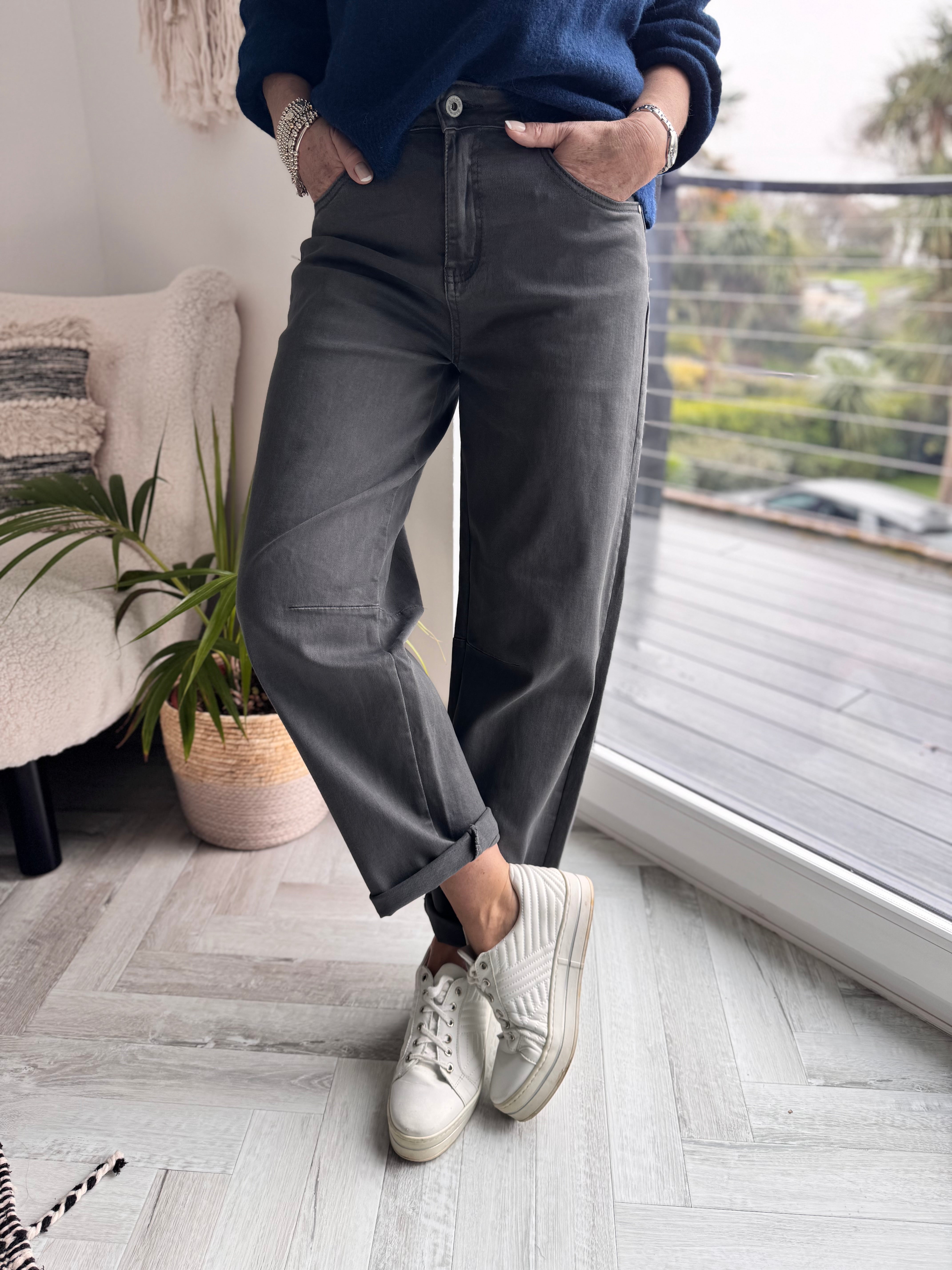 Stretch Boyfriend Jeans in Dark Grey