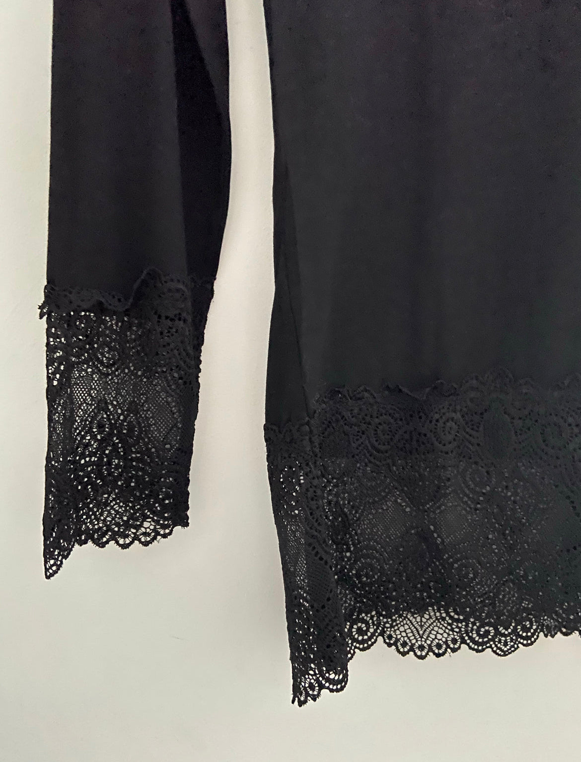 Luxe Base Top with Lace Trim in Black