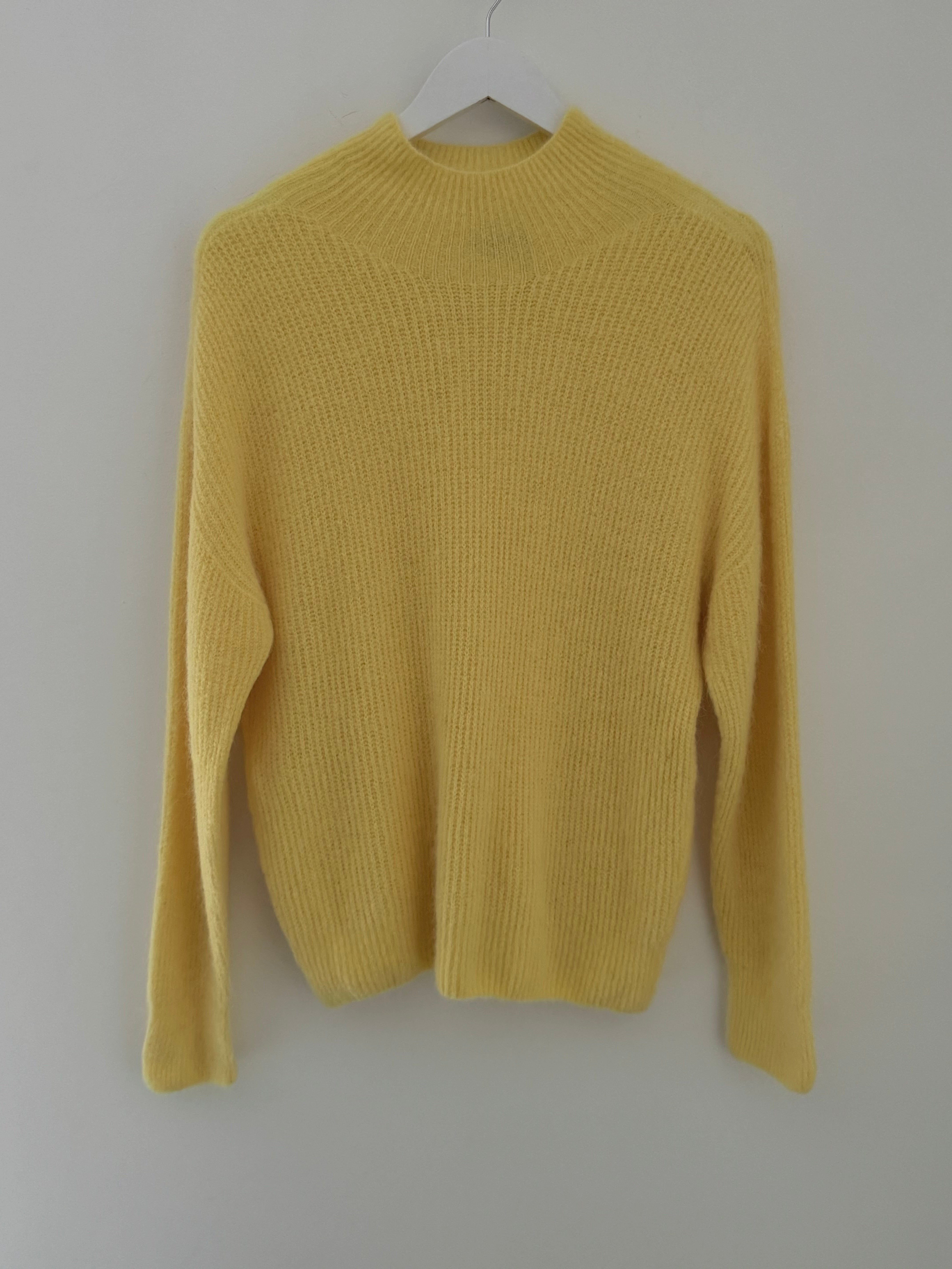 Ribbed Alpaca Jumper in Soft Yellow