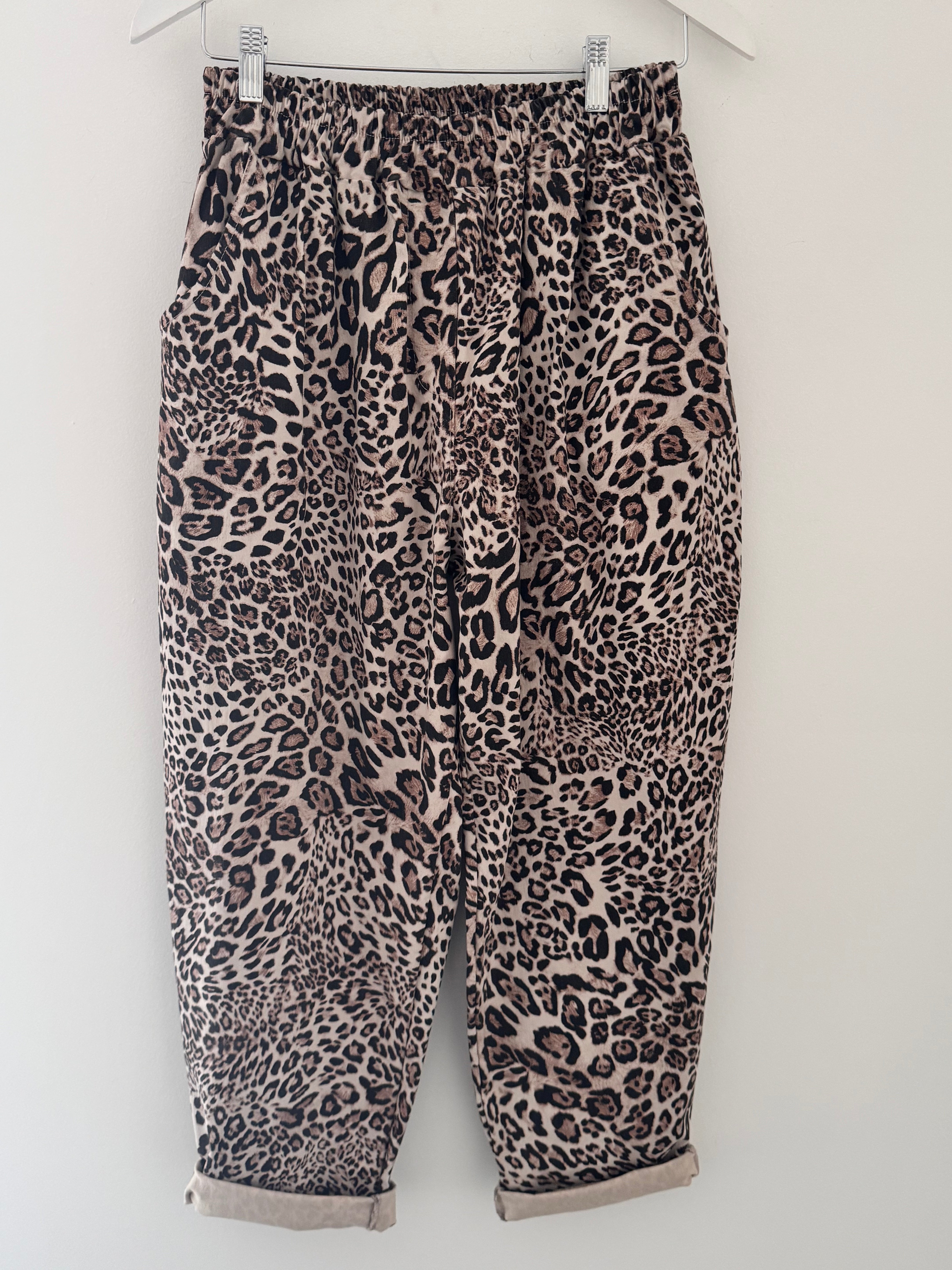 Super Stretch Loose Joggers in Stone Leopard