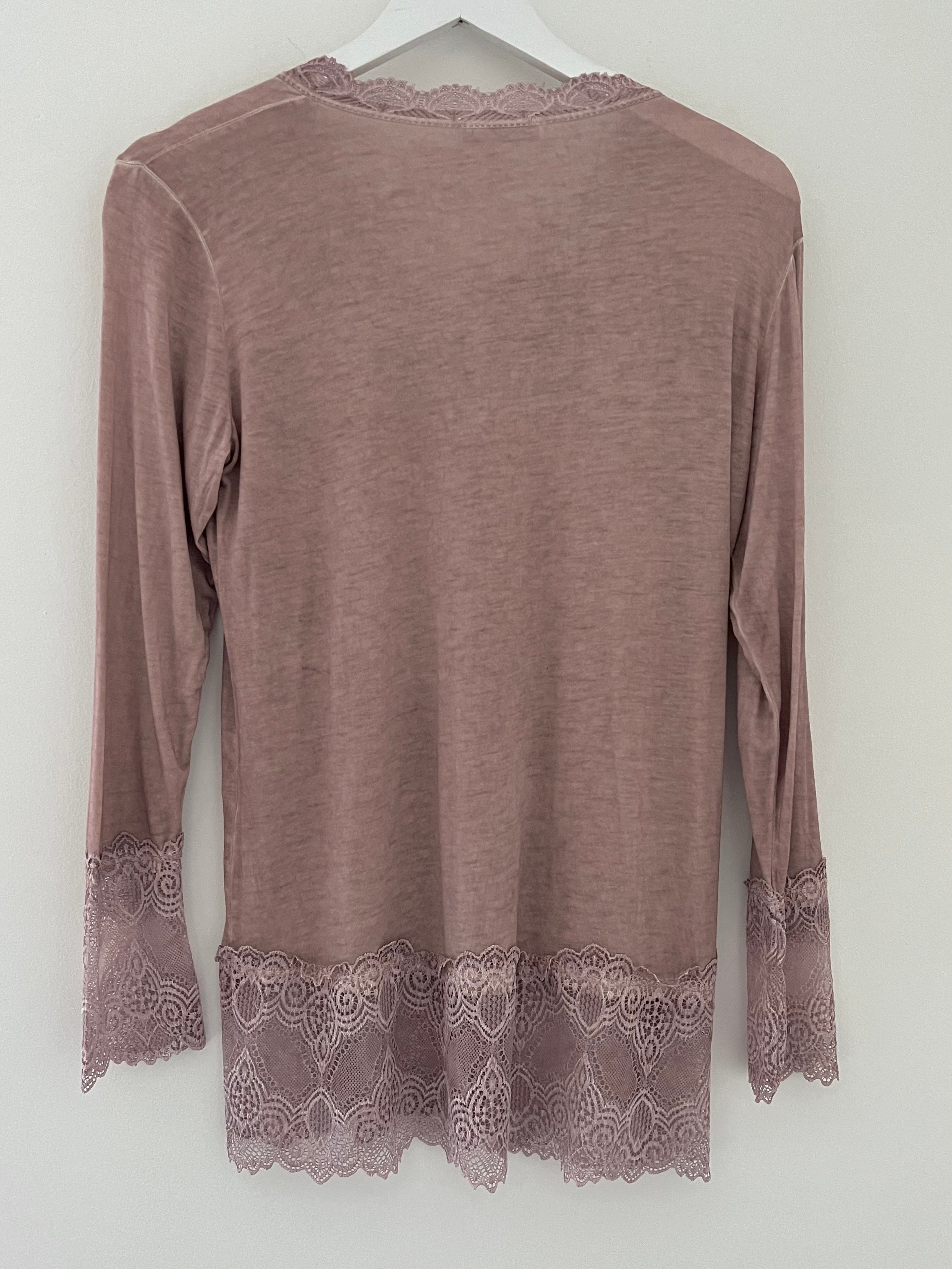Luxe Base Top with Lace Trim in Soft Pink