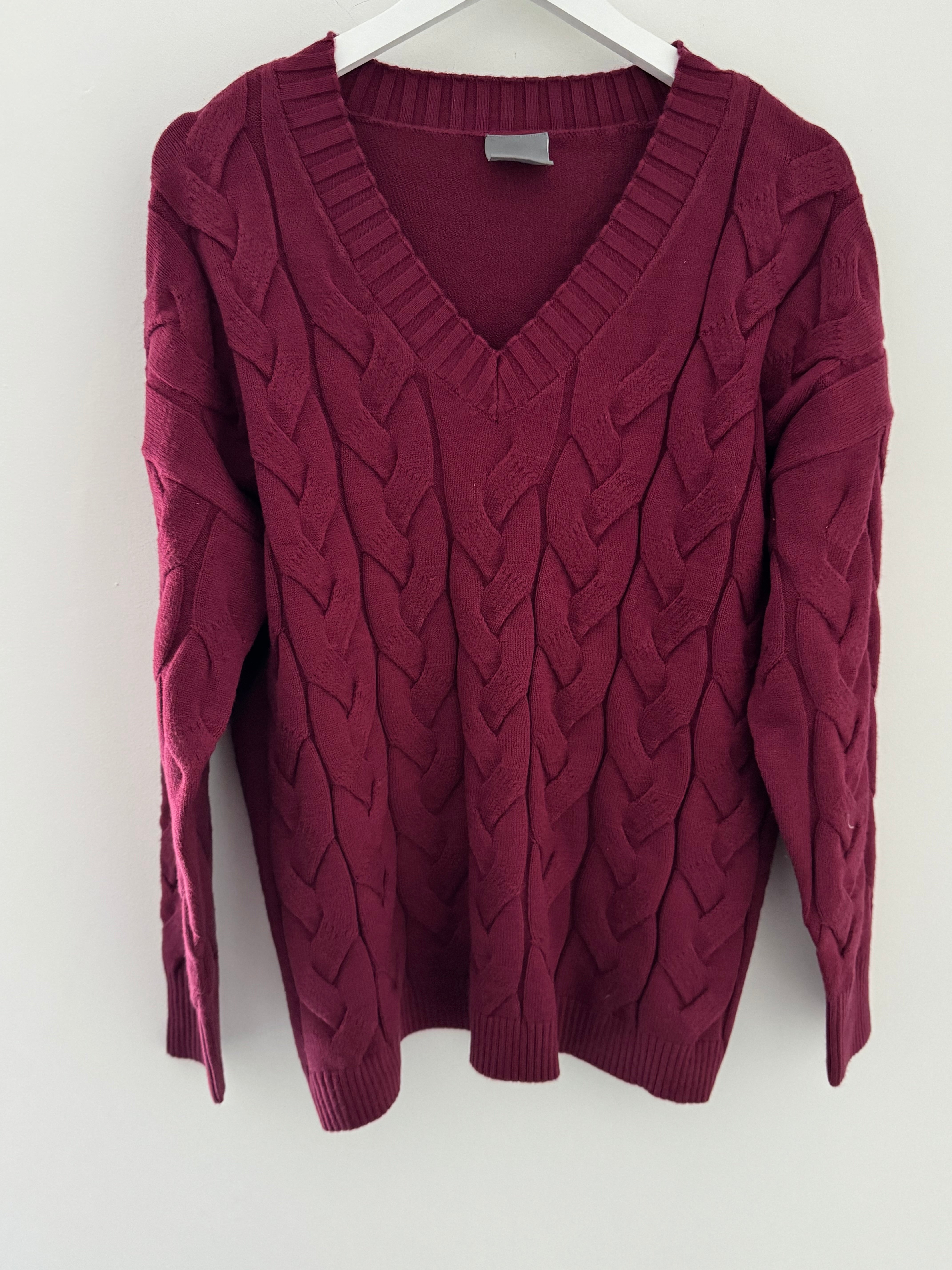 V Neck Cable Jumper in Berry