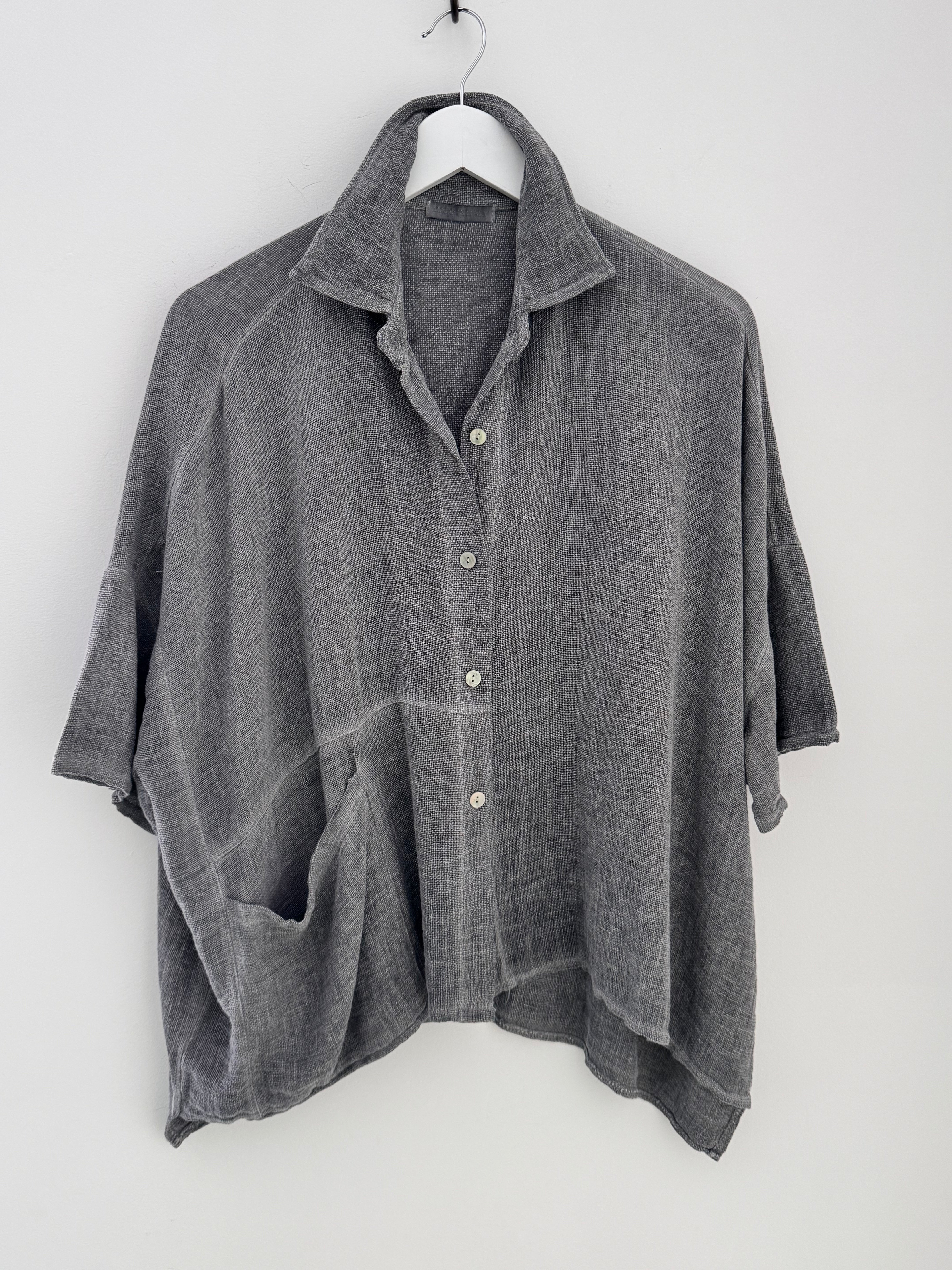 Linen & Cotton Buttoned Shirt in Soft Grey