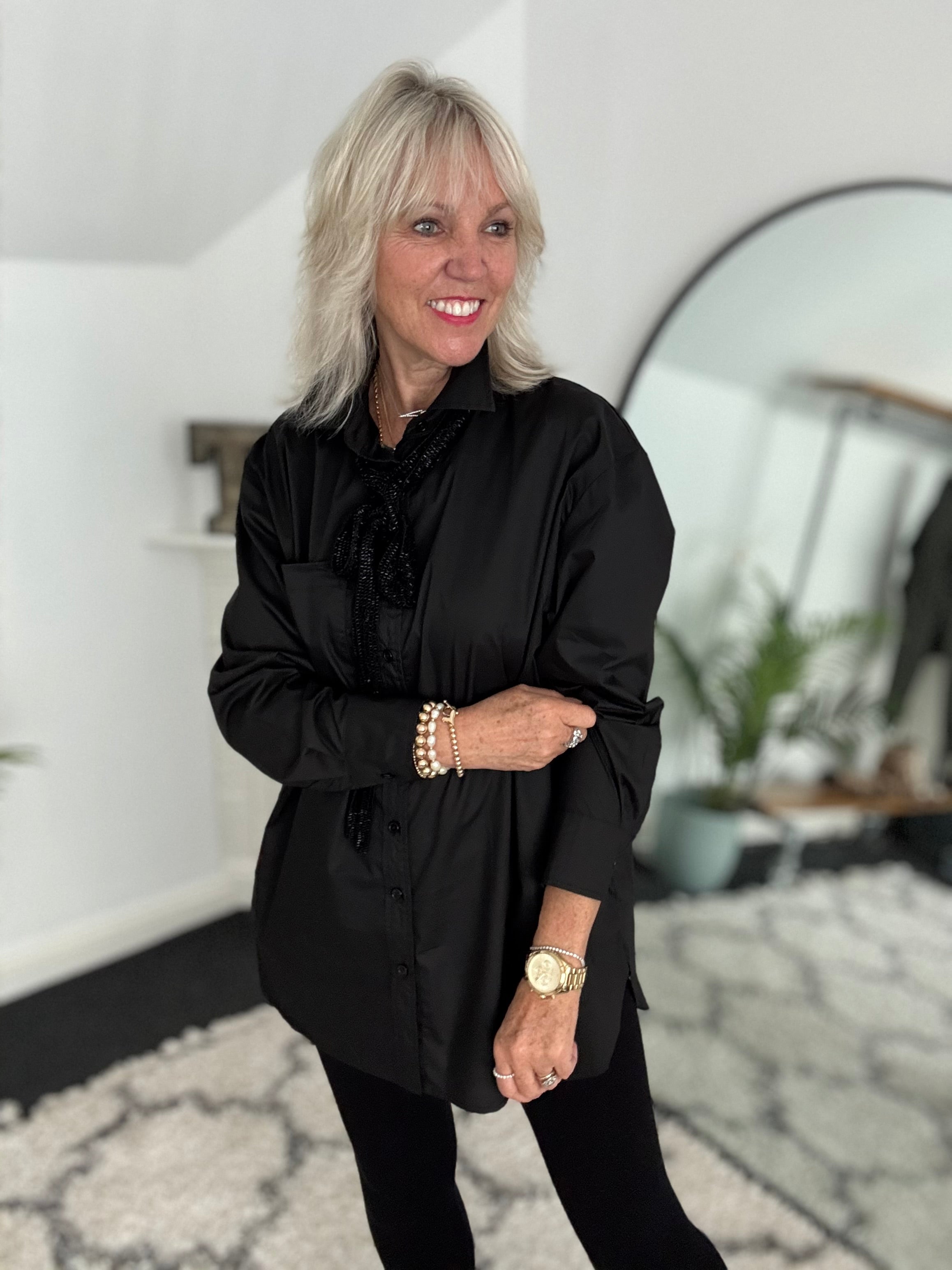 Oversized Poplin Shirt in Black