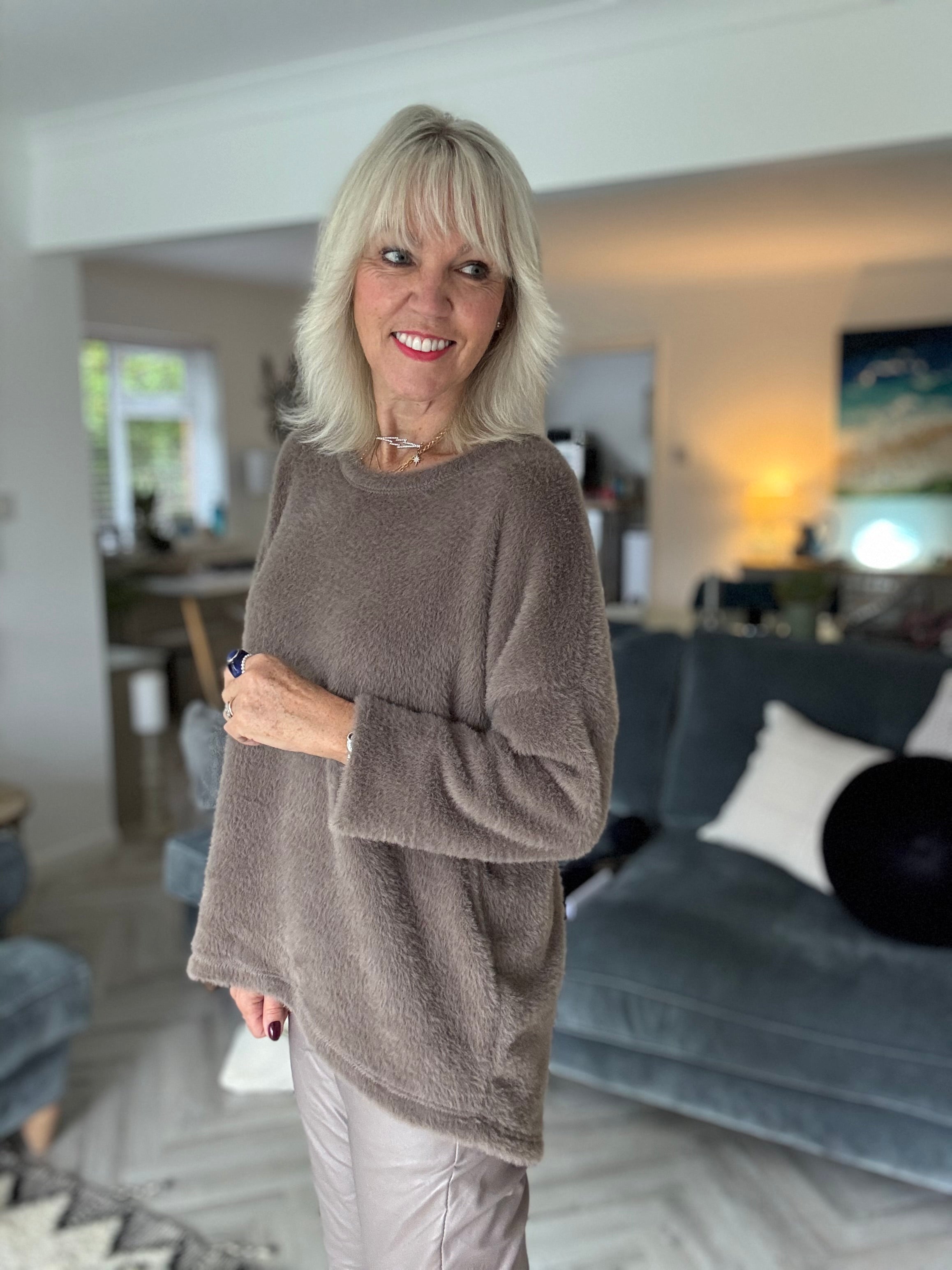 Oversized Fluffy Jumper in Mocha