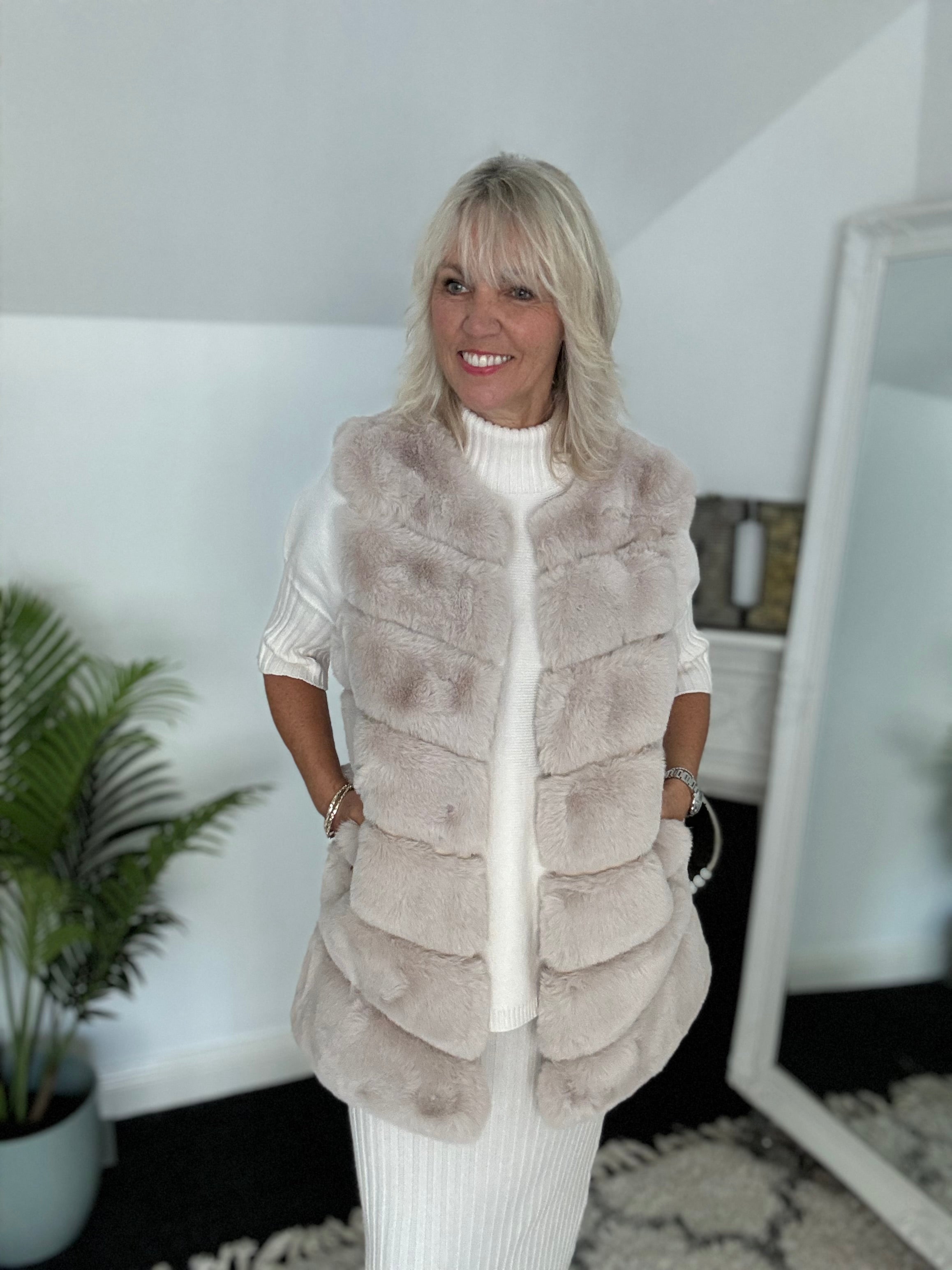 Luxe Puffed Fur Gilet in Pale Caramel