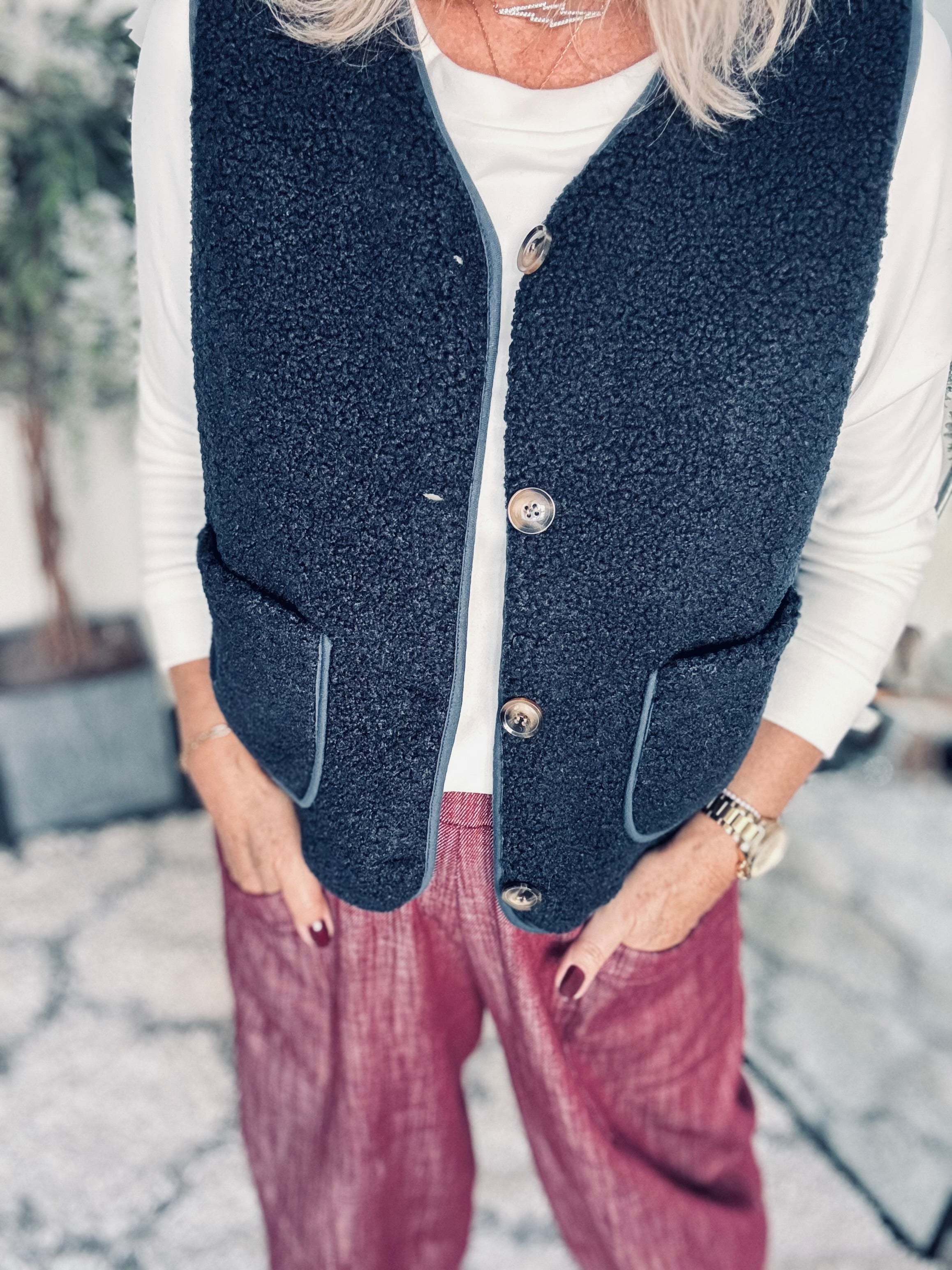 Boucle Gilet in Navy