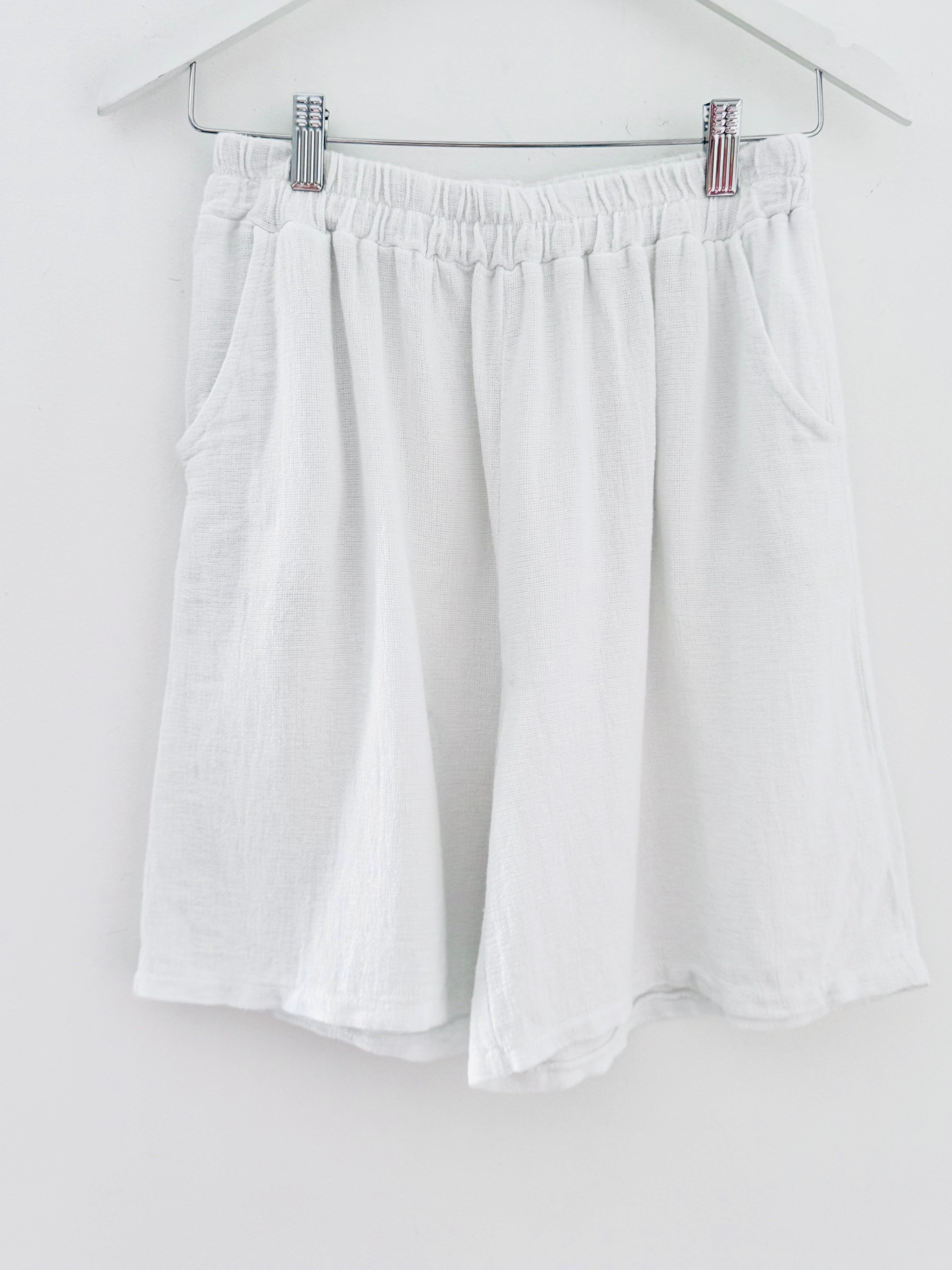 Linen & Cotton Shorts in White